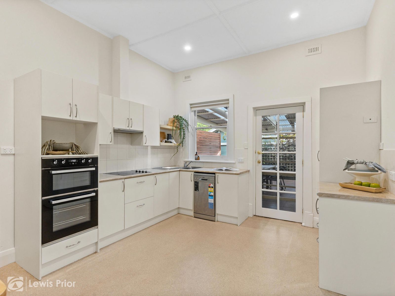 1 Clovelly Avenue, Clarence Gardens SA 5039, Clarence Gardens - Thumbnail 7