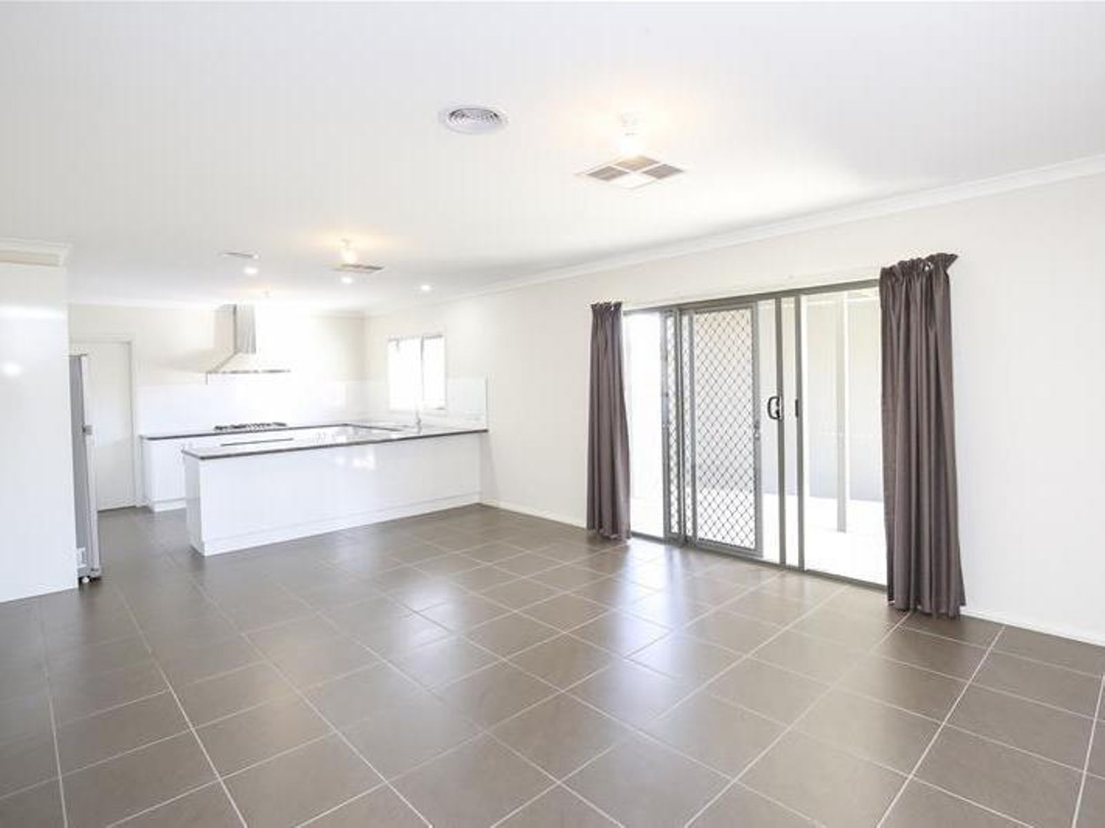 37 Boomerang Avenue, Mildura - Thumbnail 7