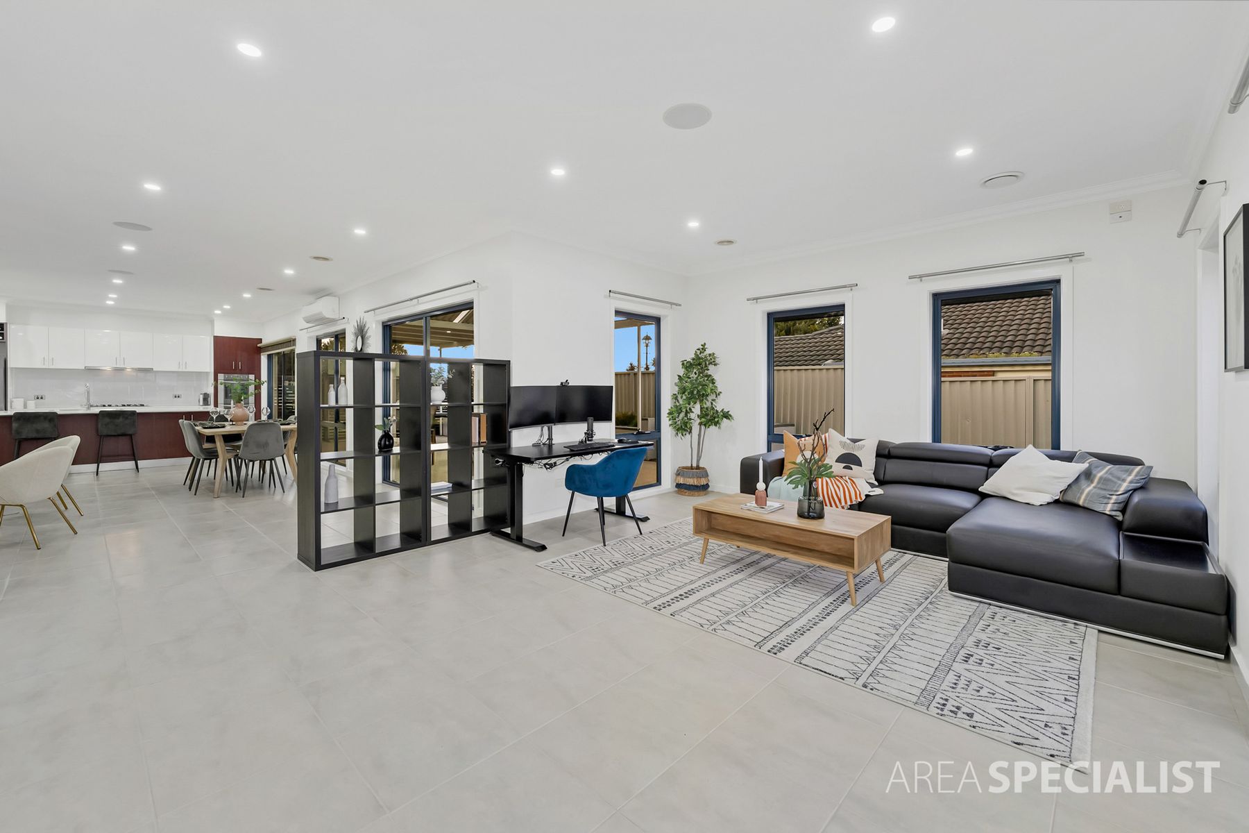 5 Winton Retreat, Cranbourne East, VIC 3977, Cranbourne East - Thumbnail 3