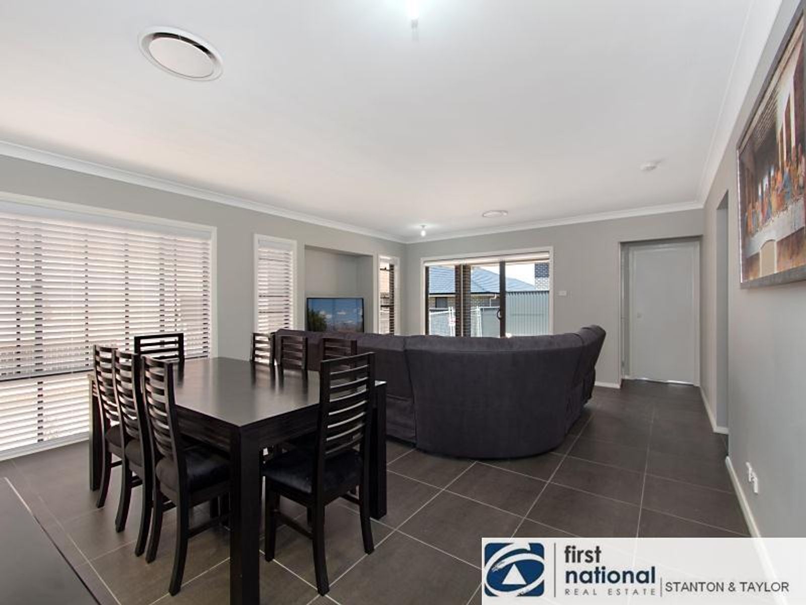 5 Bowen Close, Jordan Springs - Thumbnail 7