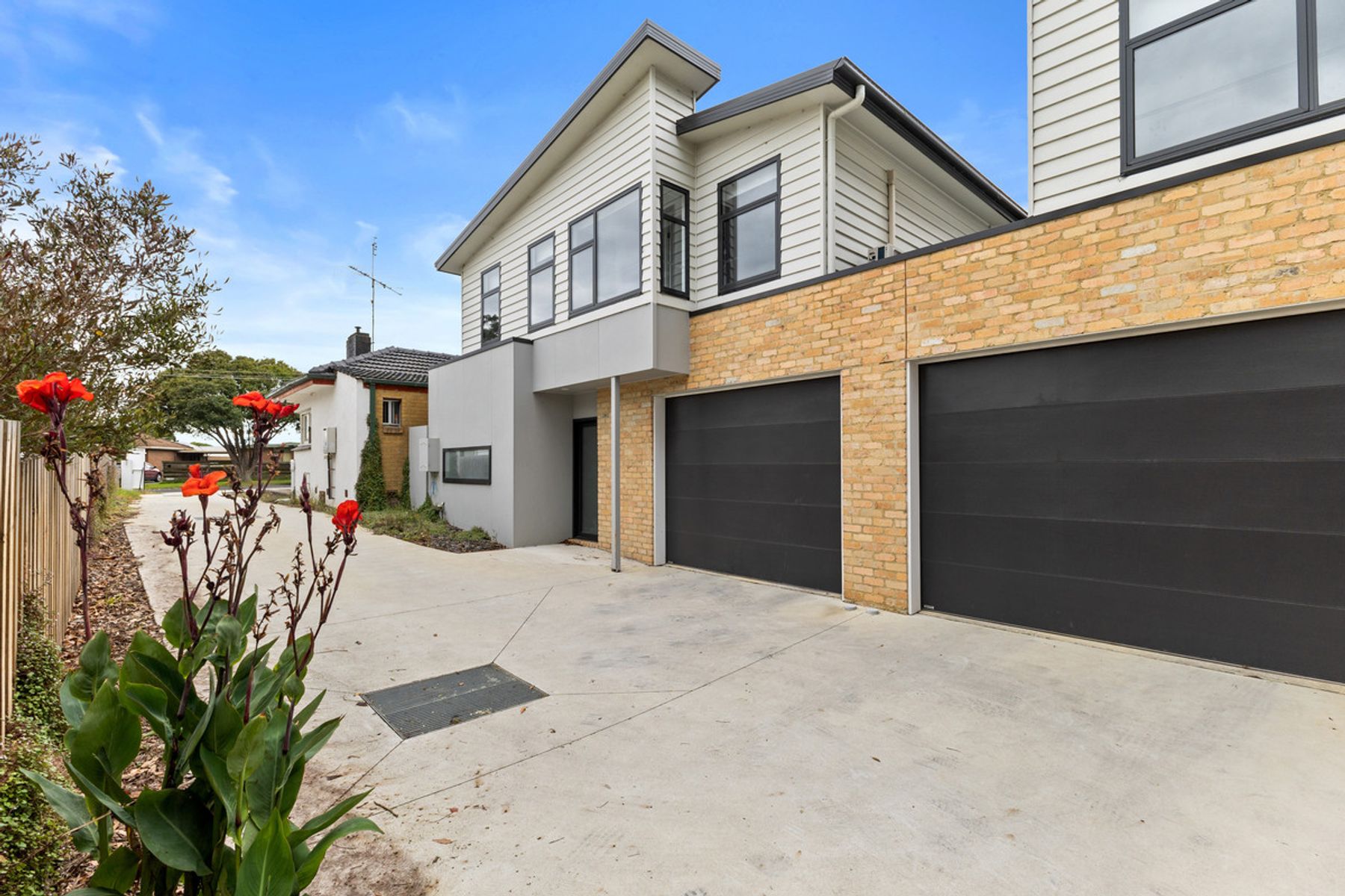 2/16 Reservoir Road, Moe VIC 3825, Moe - Image 1