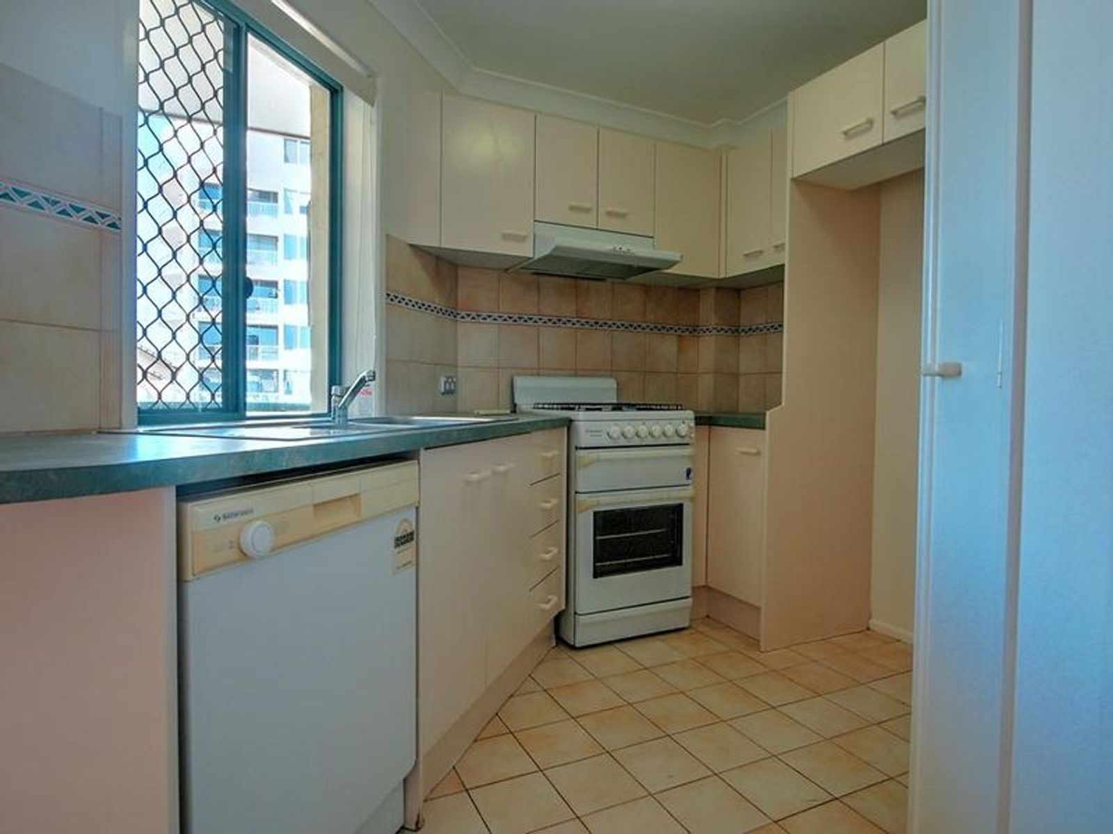 11/9 Stanhill Drive, Chevron Island QLD 4217, Chevron Island - Thumbnail 5