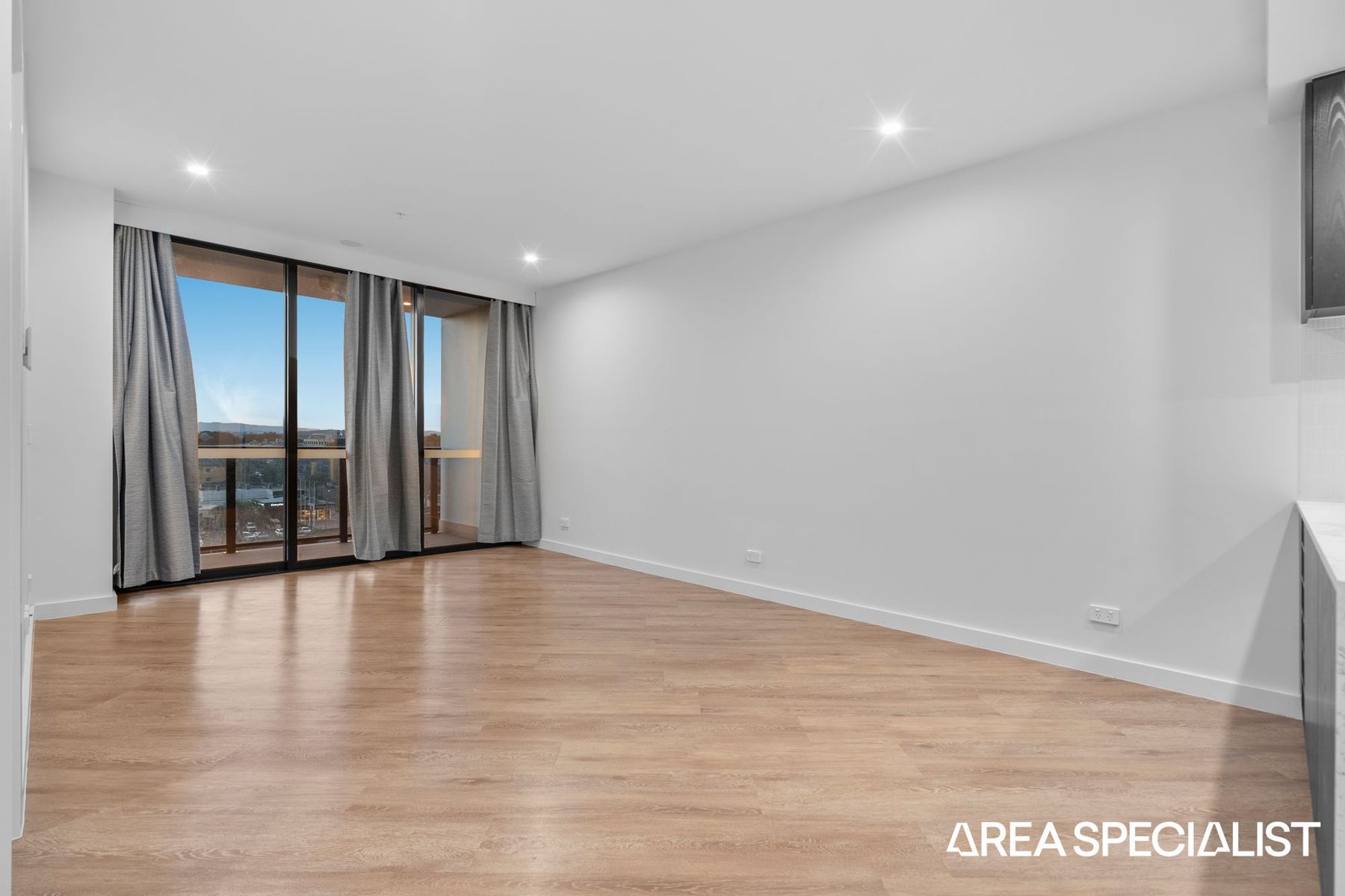 506/59 Meron Street, Southport, Southport - Thumbnail 3