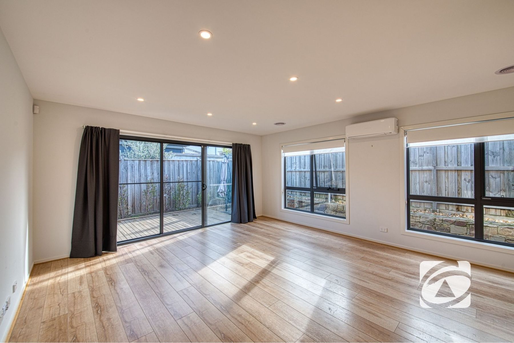 6 Anvil Way, Clyde North VIC 3978, Clyde North - Thumbnail 5