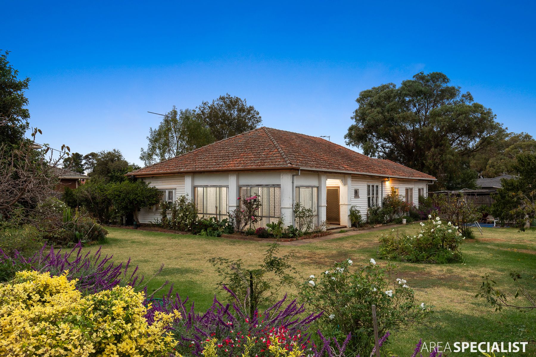 48, Werribee - Thumbnail 2