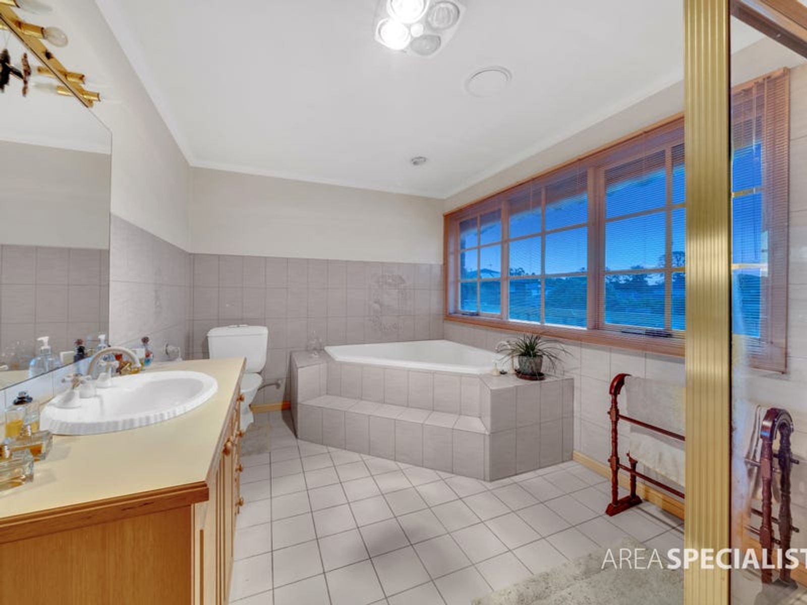 8 Central Road, Hampton Park, VIC 3976, Hampton Park - Thumbnail 3