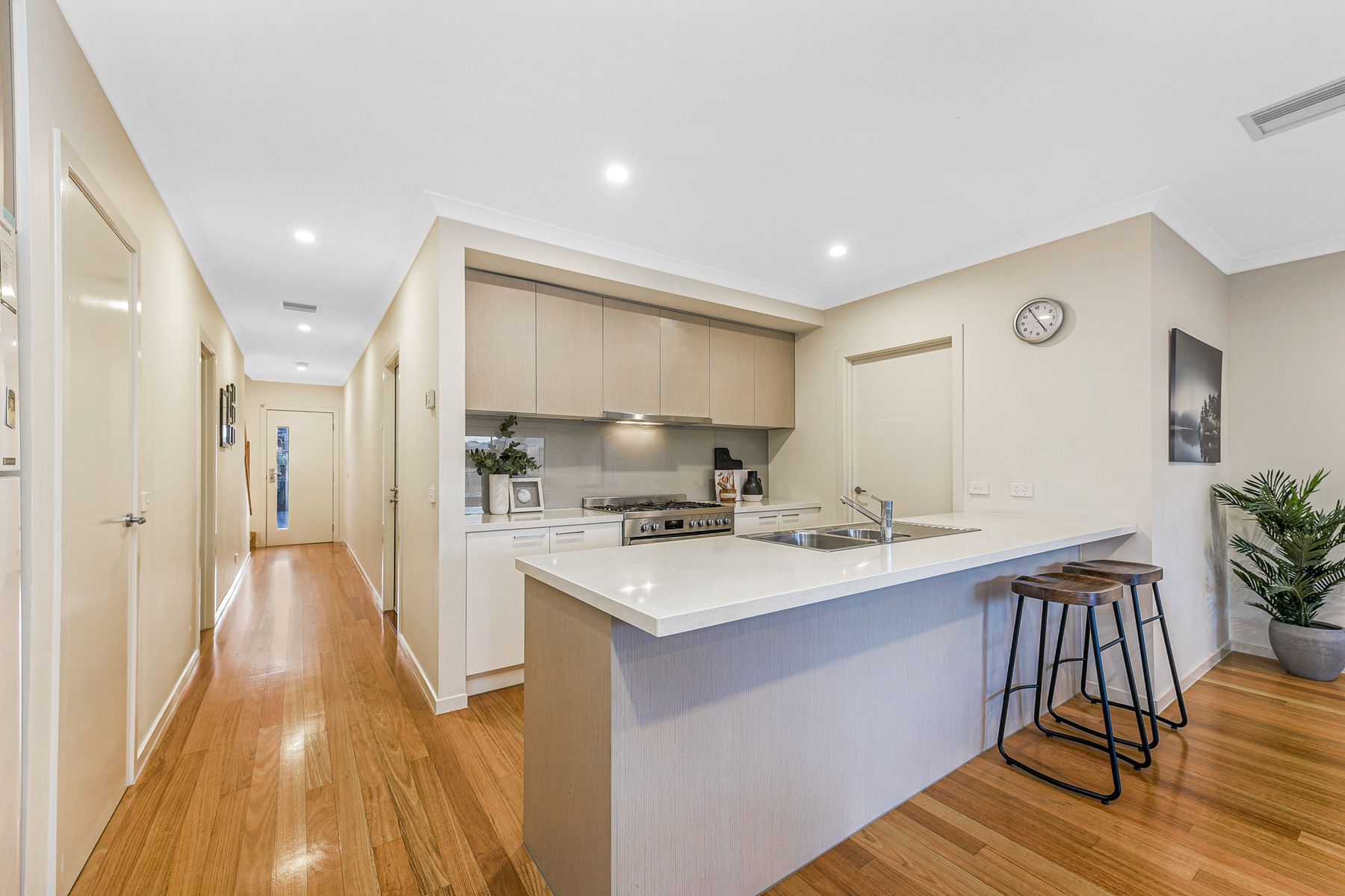 403 Forbidden, Keysborough - Thumbnail 4