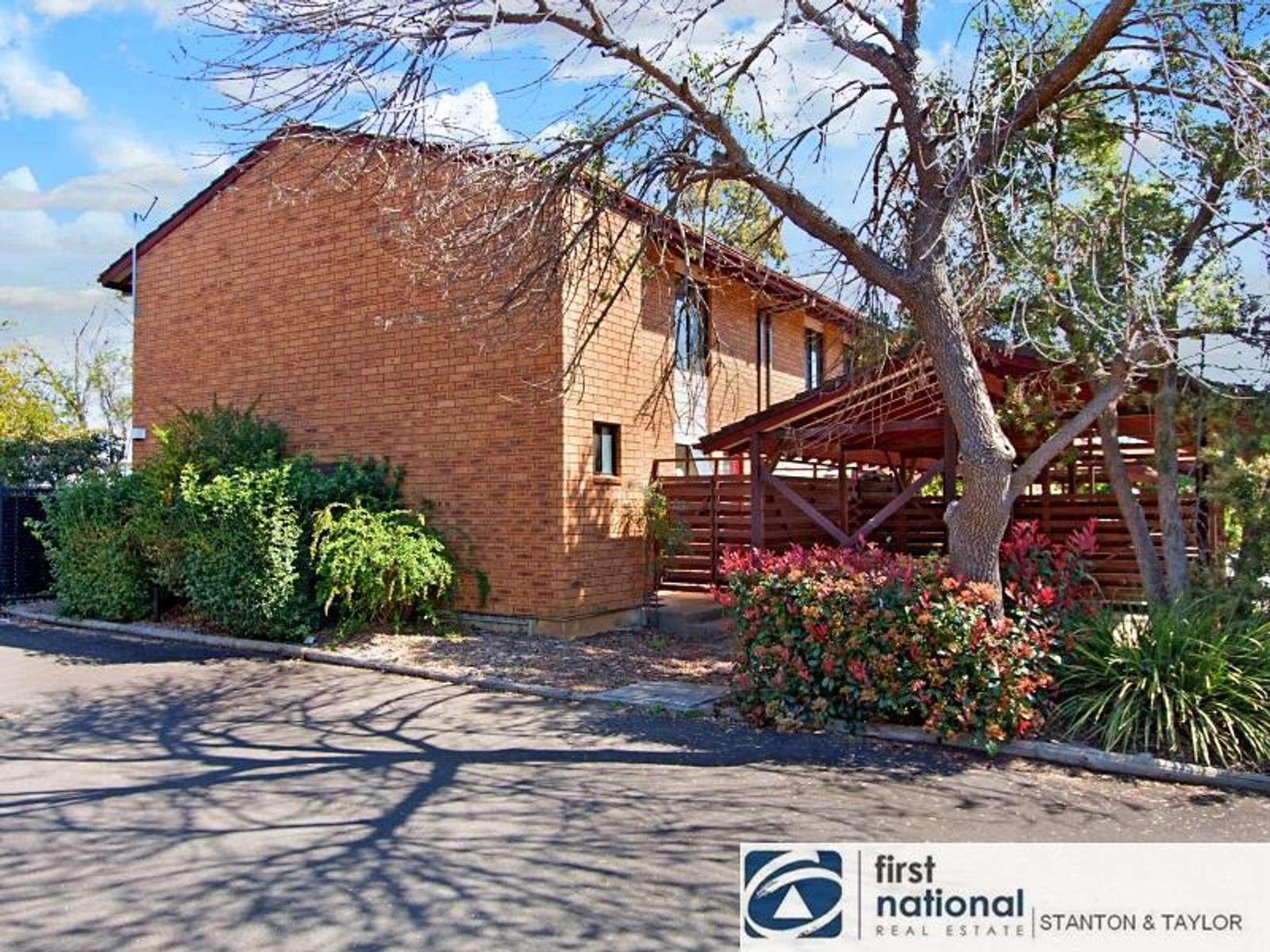 1/27 George Street, Kingswood - Thumbnail 3