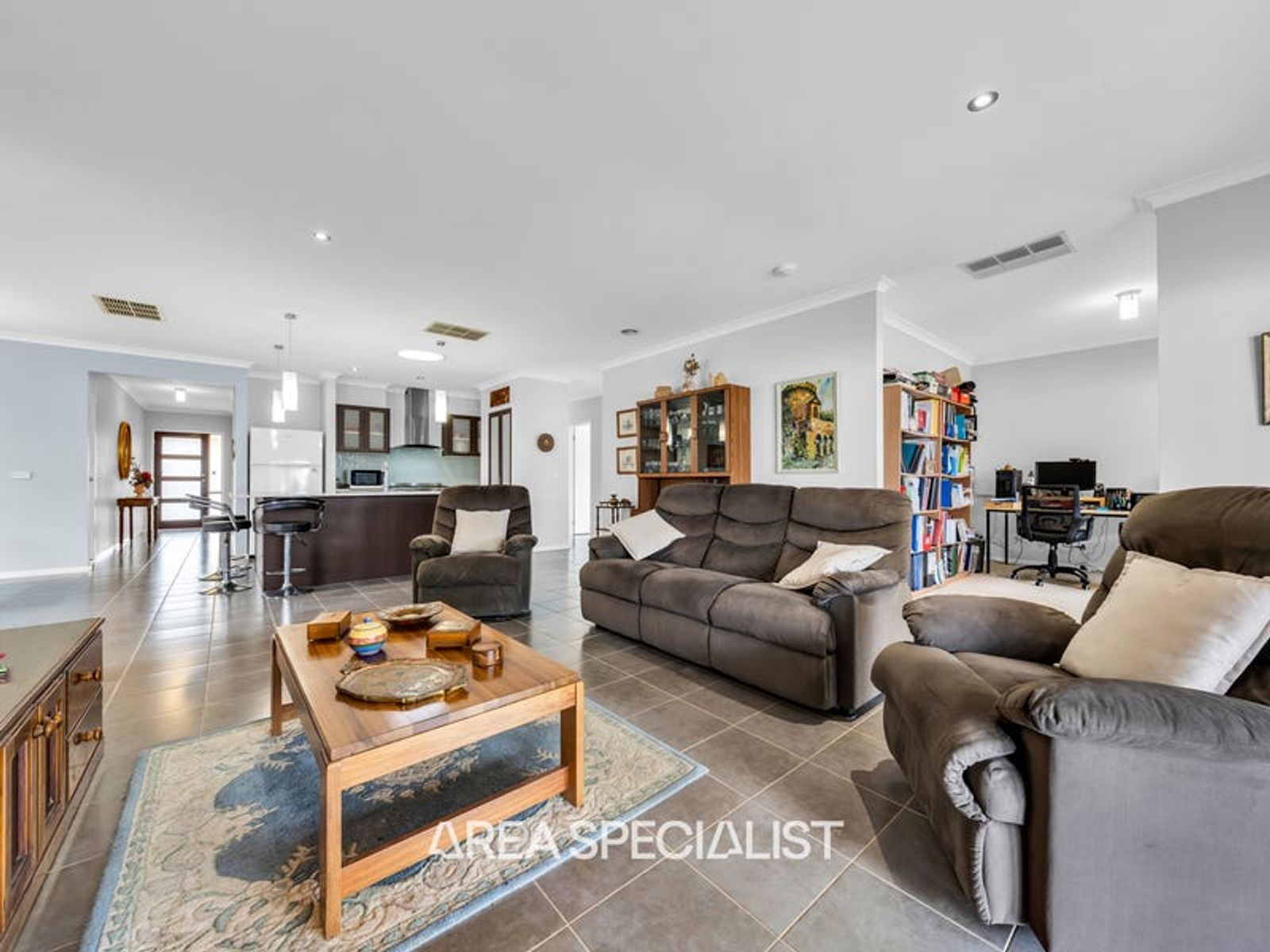 7 Ferndown Drive, Cranbourne, VIC 3977, Cranbourne - Thumbnail 3
