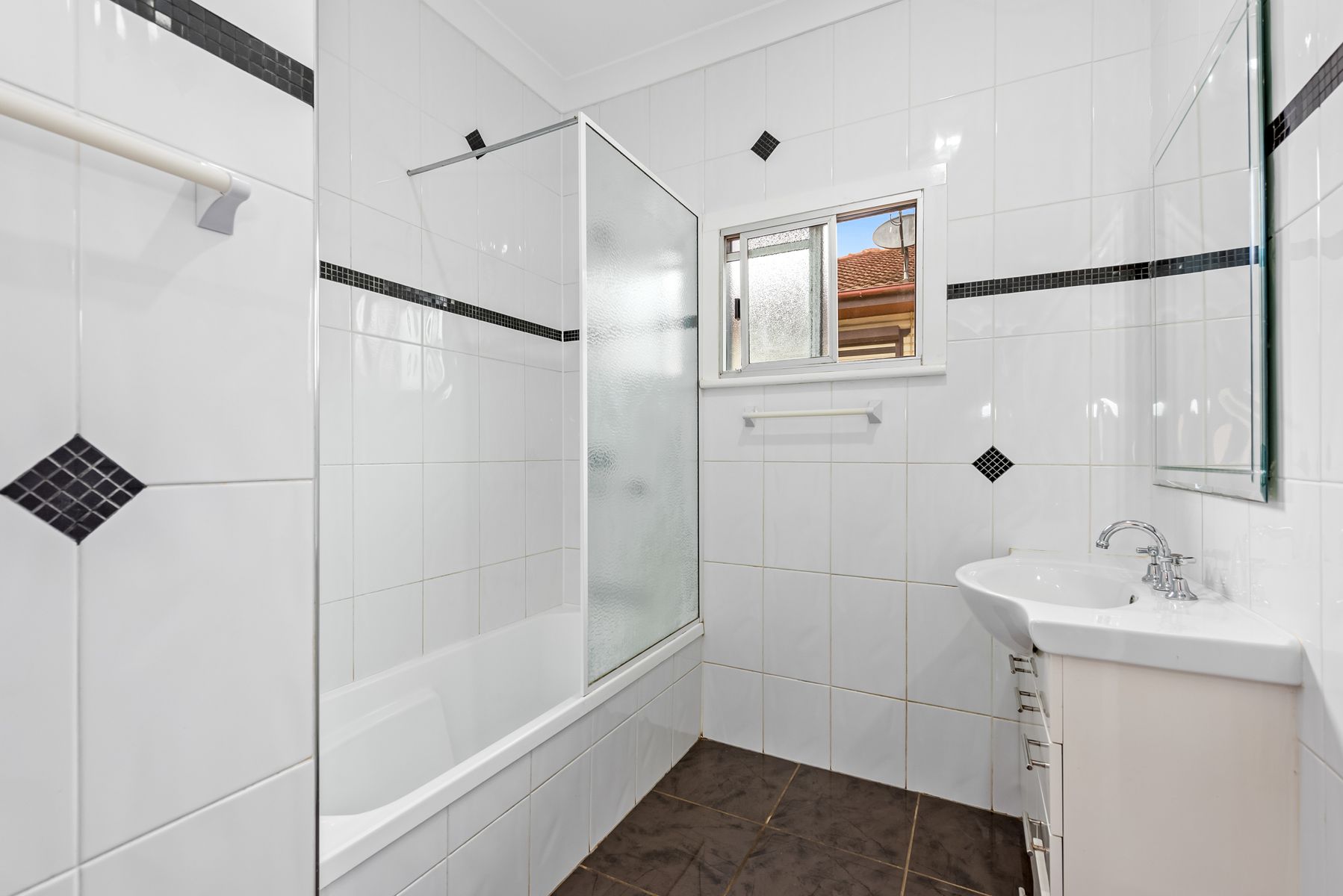 357 Tor Street, Wilsonton QLD 4350, Wilsonton - Thumbnail 8