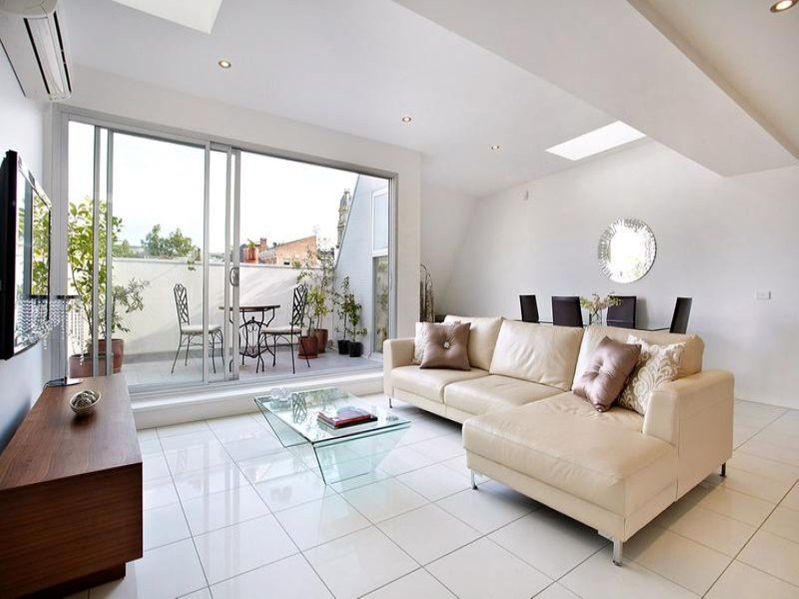 27/91-101 Leveson Street, North Melbourne - Thumbnail 2