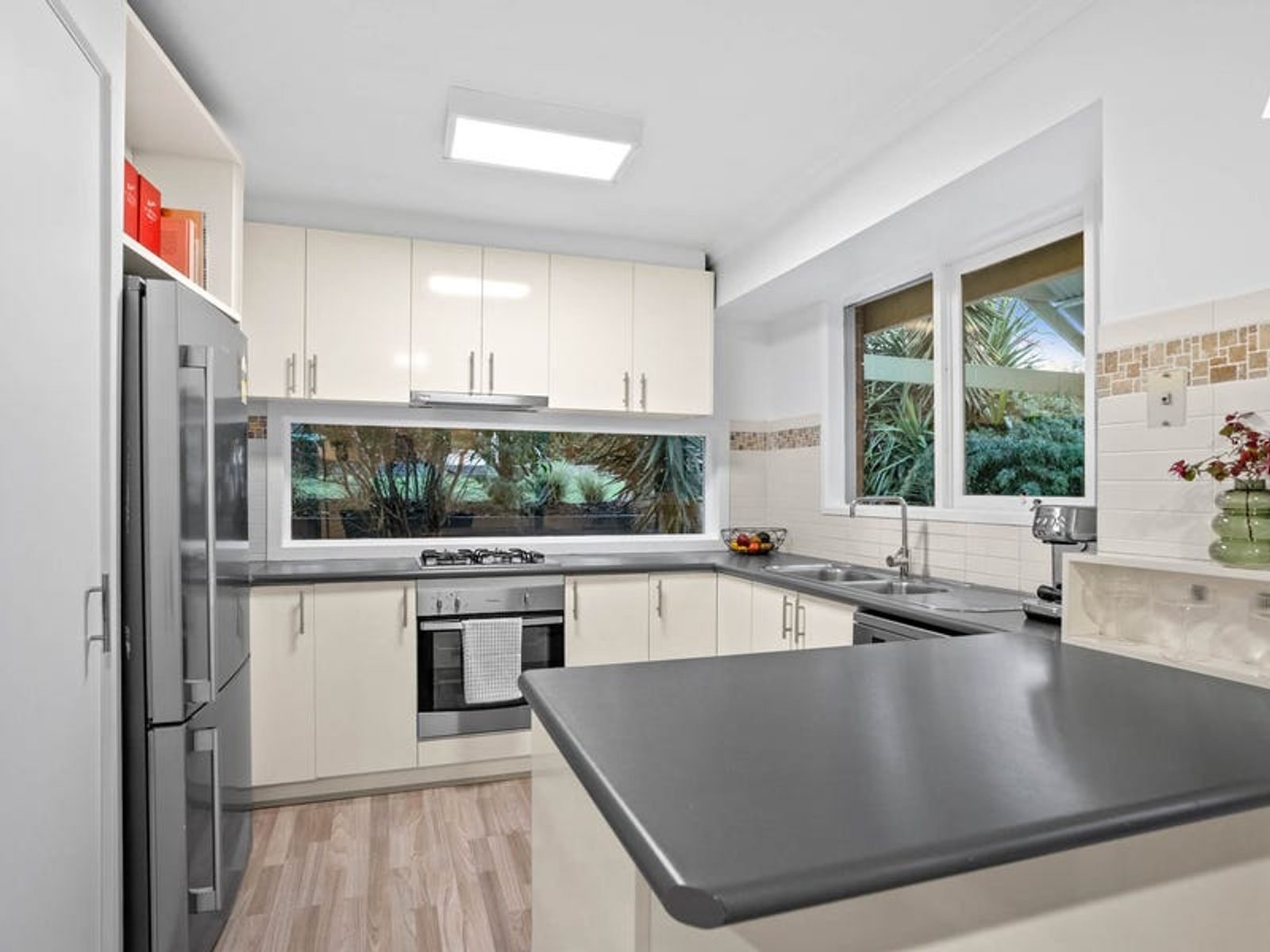 28 Leonard Drive, Langwarrin, VIC 3910, Langwarrin - Thumbnail 7