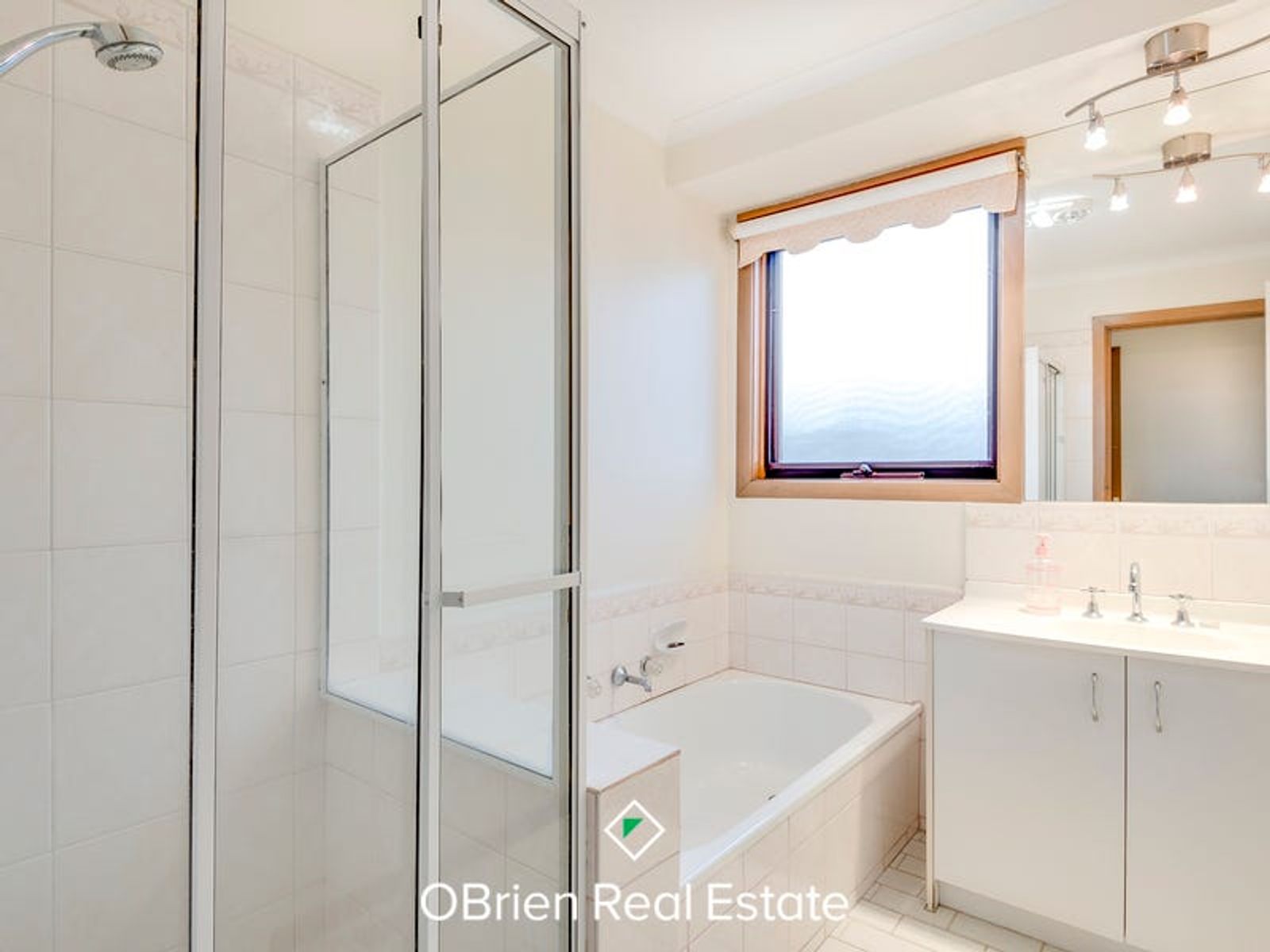 2 Singleton Drive, Endeavour Hills, VIC 3802, Endeavour Hills - Thumbnail 6