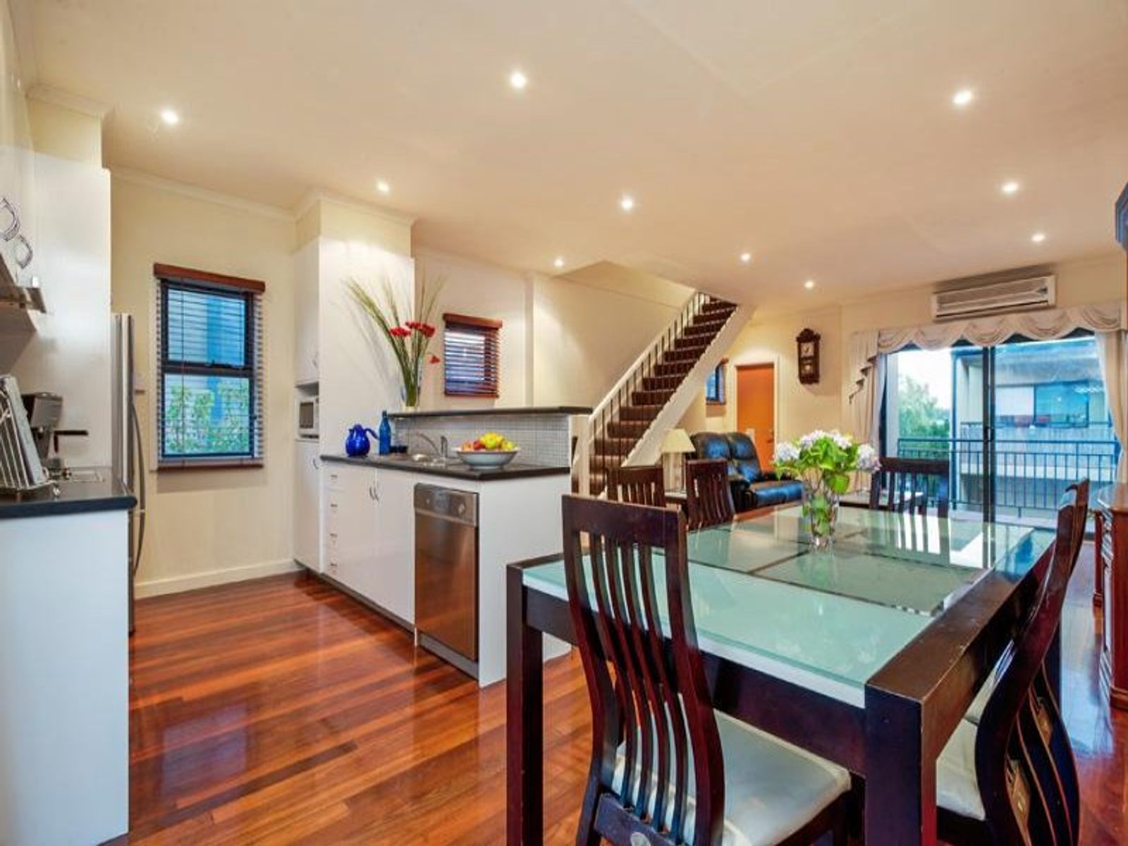 202 Stockmans Way, Kensington - Thumbnail 3