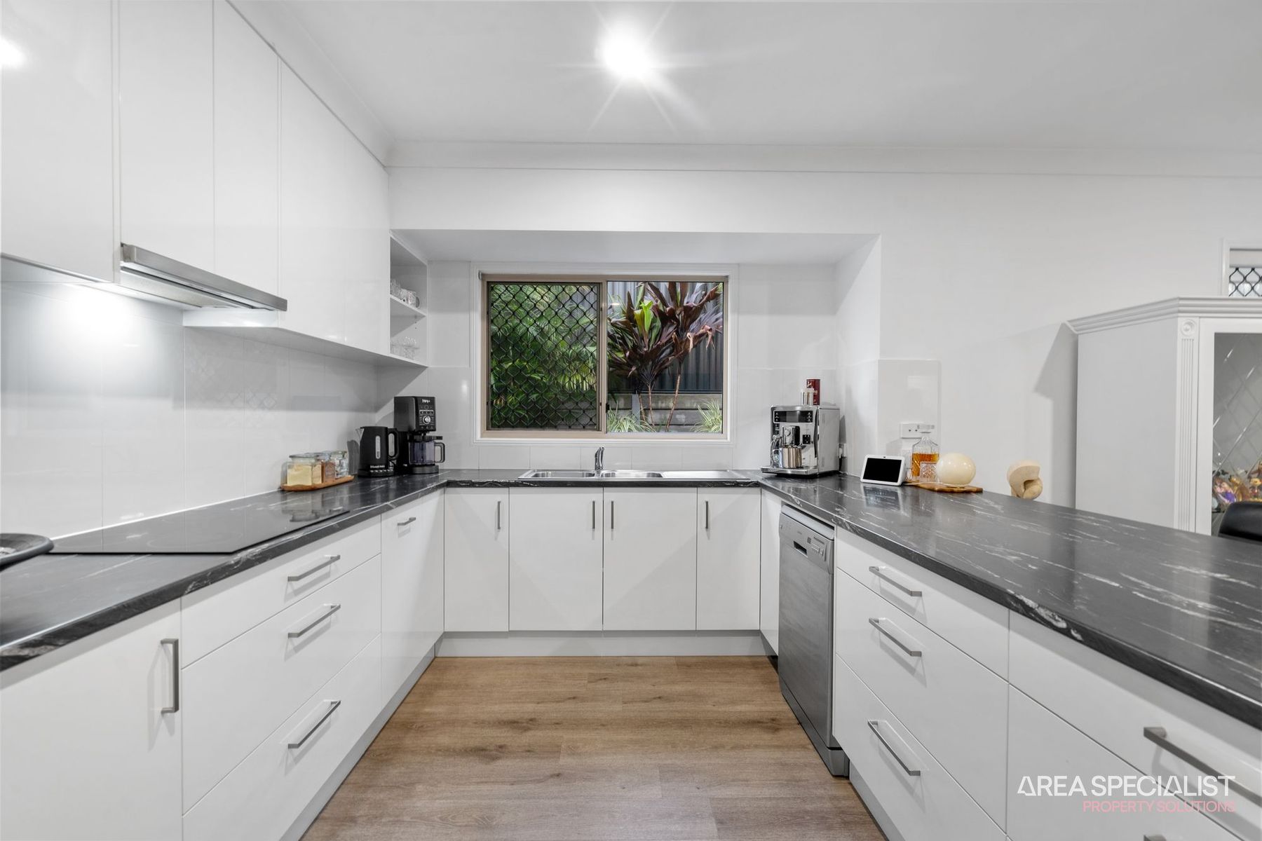 26 Cedarton Crescent, Ormeau, Ormeau - Thumbnail 4