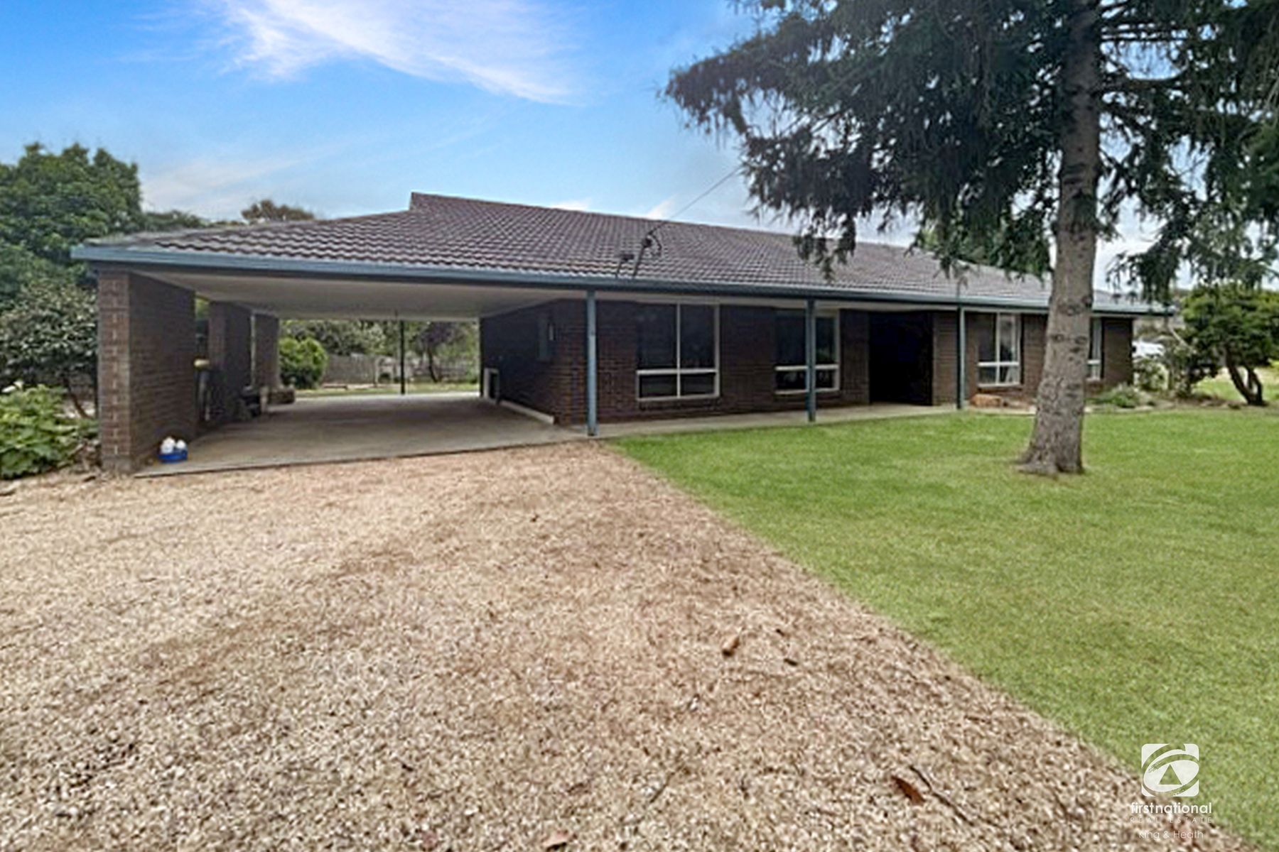 92 Day Avenue, Omeo VIC 3898