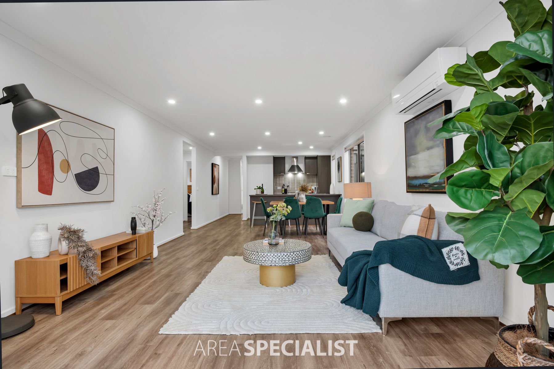 92 Grande Belmond Avenue, Cranbourne East, VIC 3977, Cranbourne East - Thumbnail 2