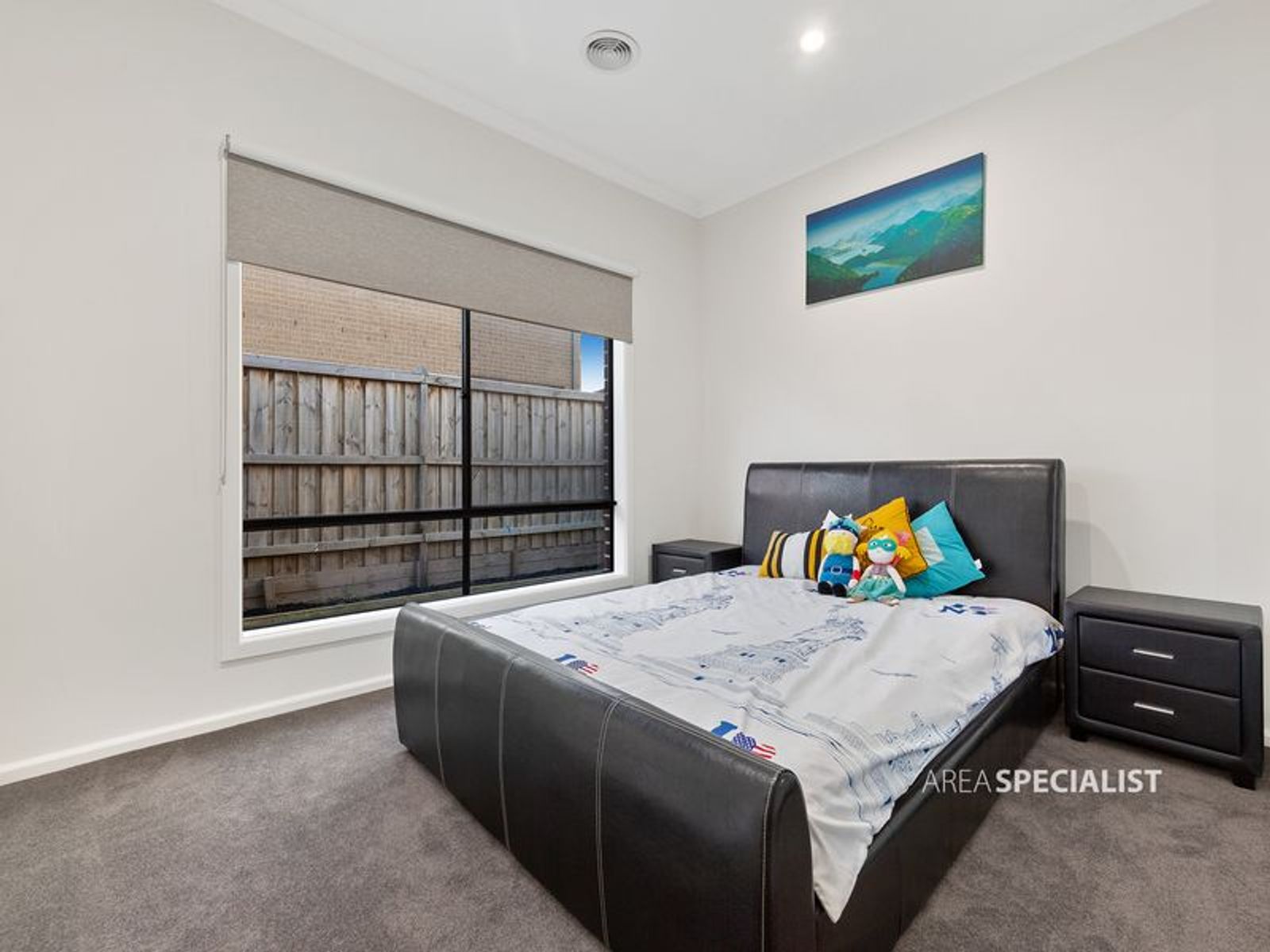 6 Bernardins Street, Clyde North, VIC 3978, Clyde North - Thumbnail 8