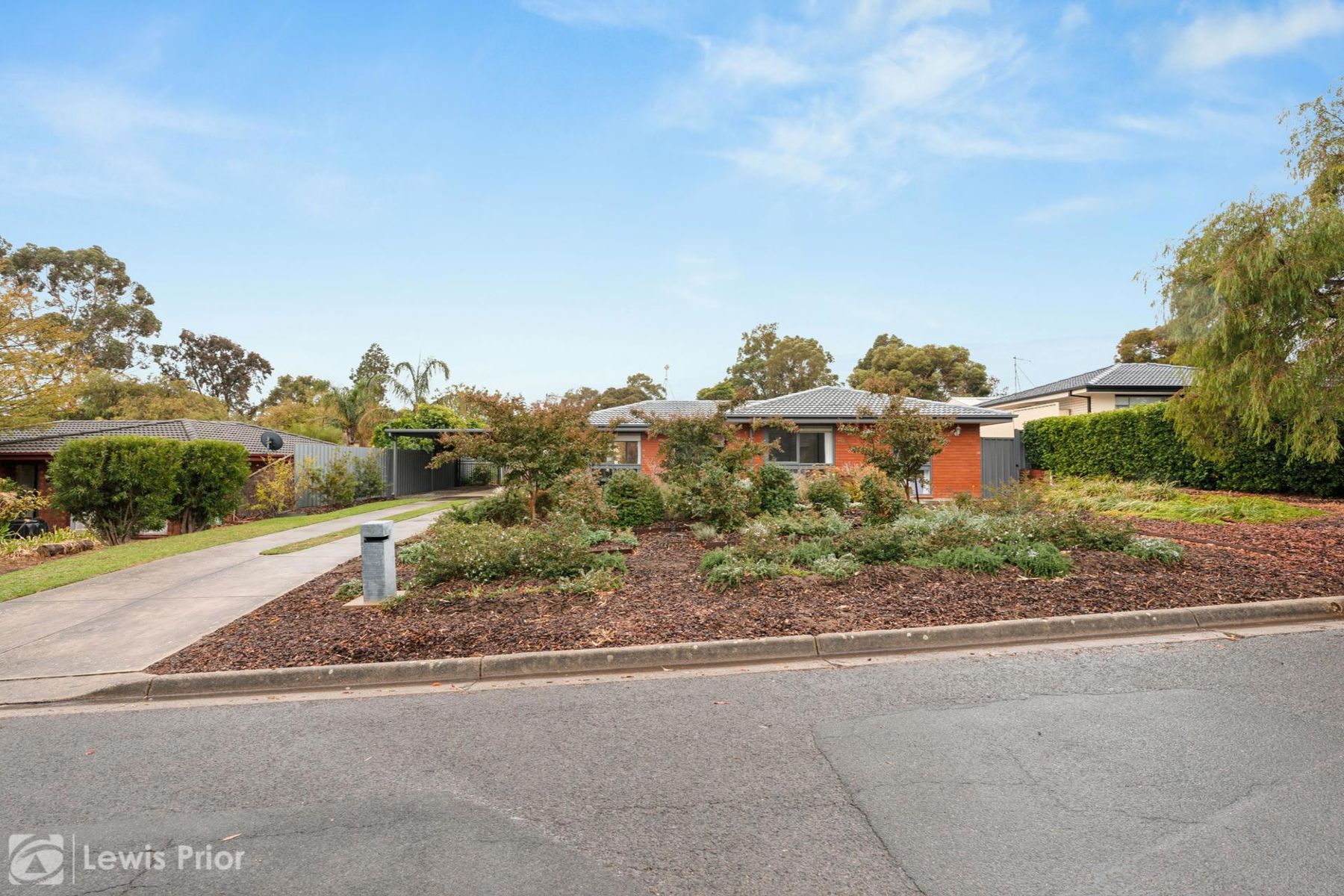 11 Mason Avenue, Happy Valley SA 5159, Happy Valley - Thumbnail 2