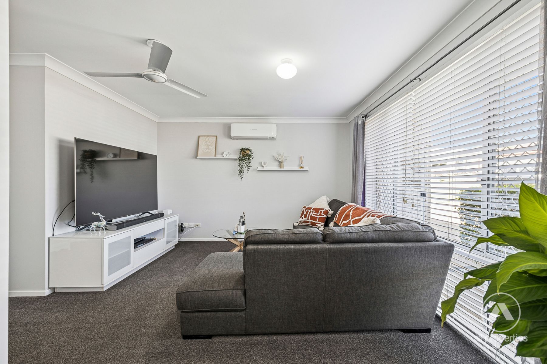 53 Solandra Circuit, Regents Park QLD 4118, Regents Park - Thumbnail 3