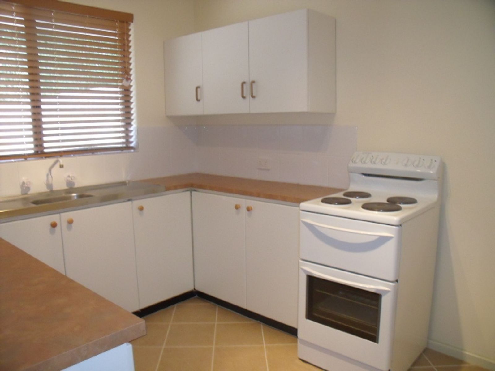 9B Roche Court, Bull Creek WA 6149, Bull Creek - Thumbnail 3