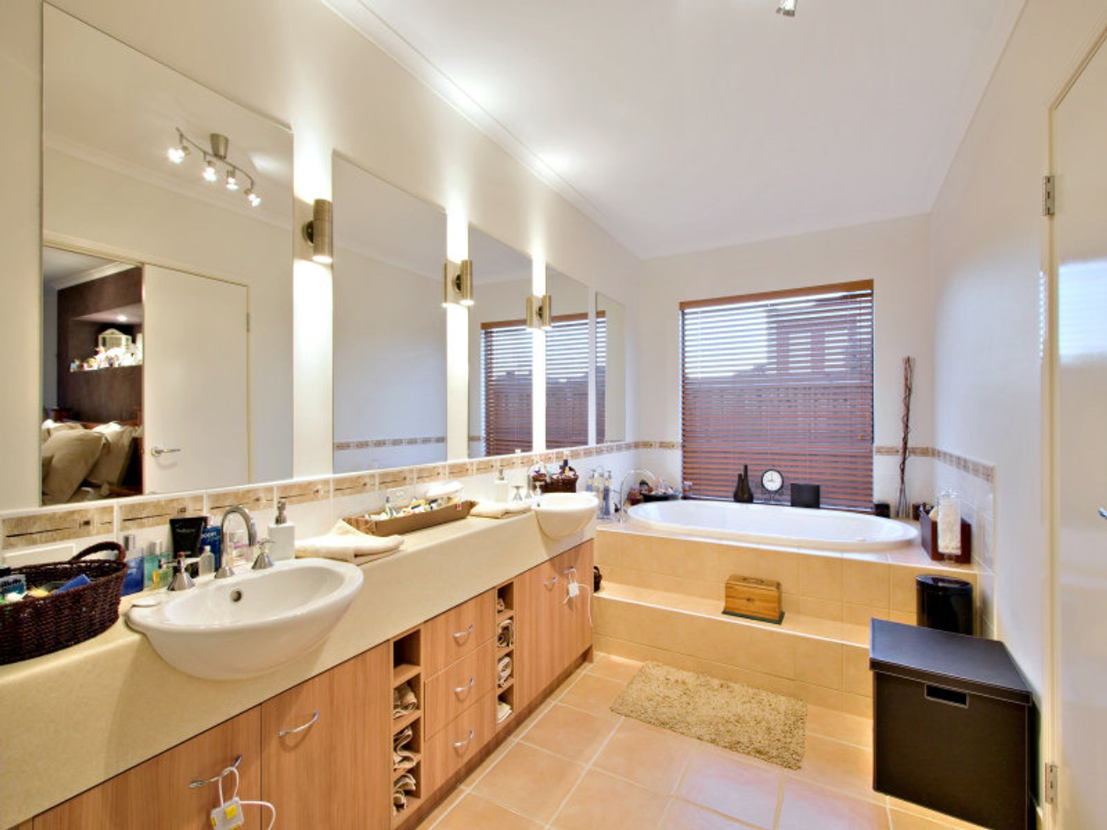 8 Elise Court, Keysborough, VIC 3173, Keysborough - Thumbnail 2