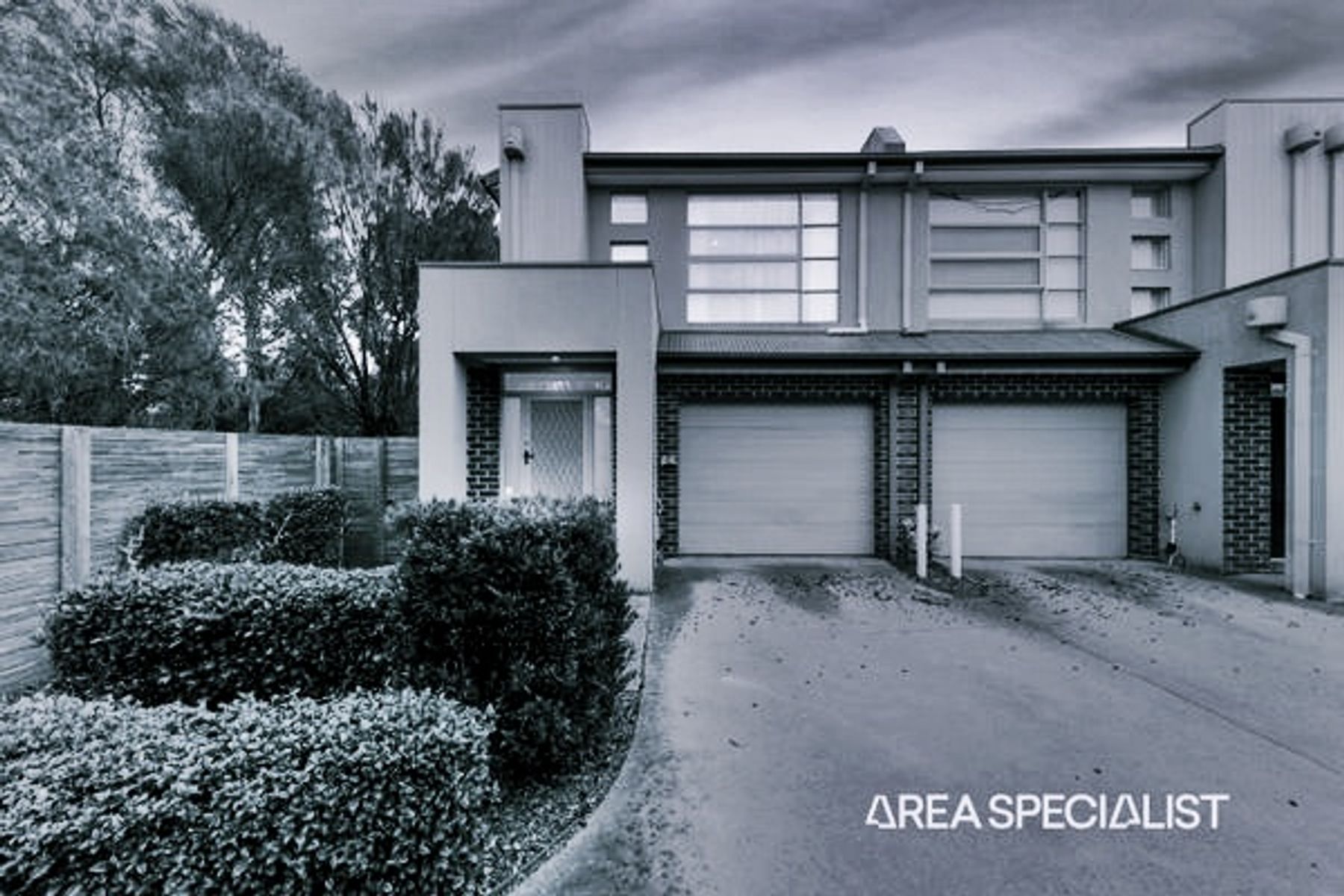 6/16, Pakenham - Image 1
