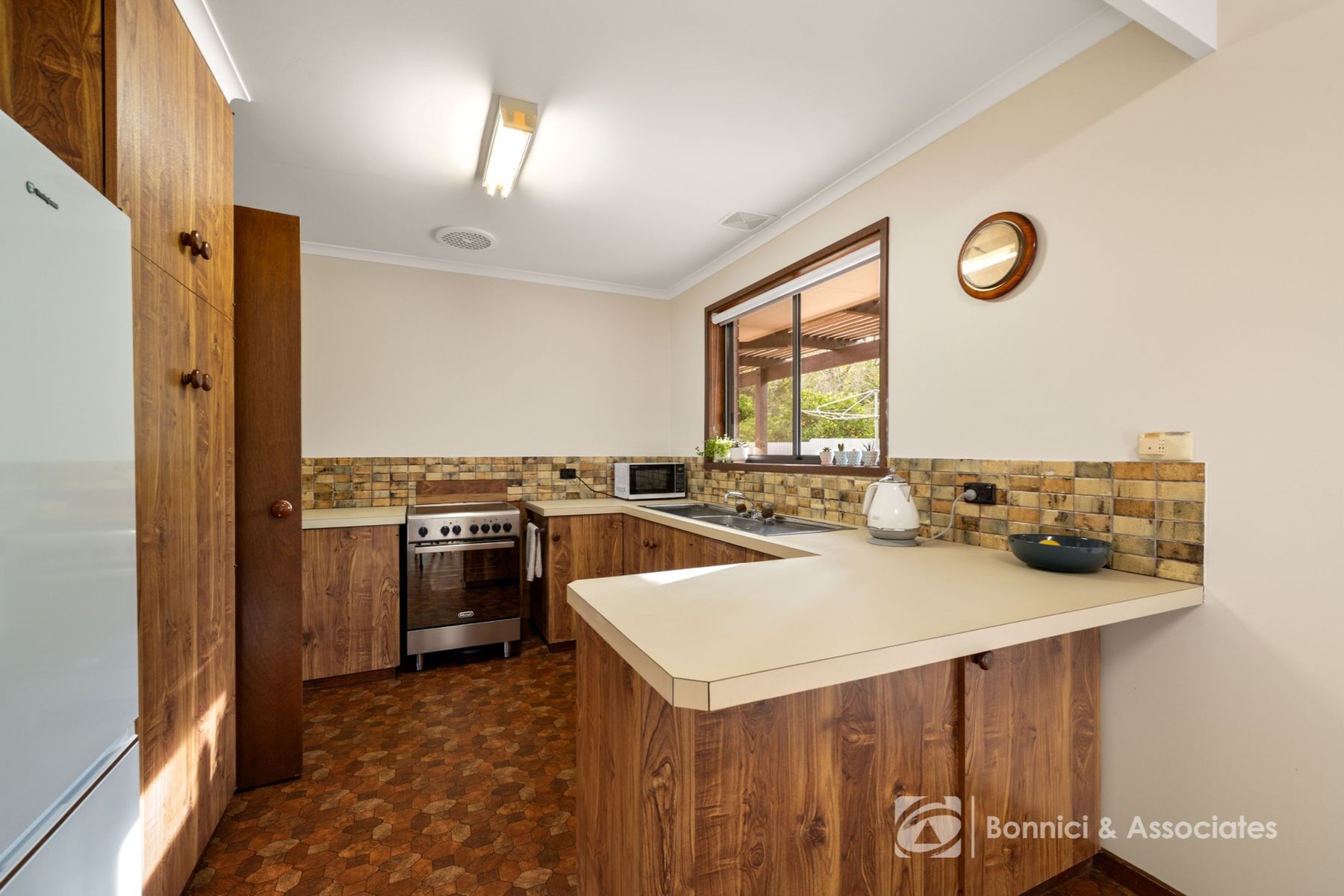 21 Spring Street, Beechworth VIC 3747, Beechworth - Thumbnail 6