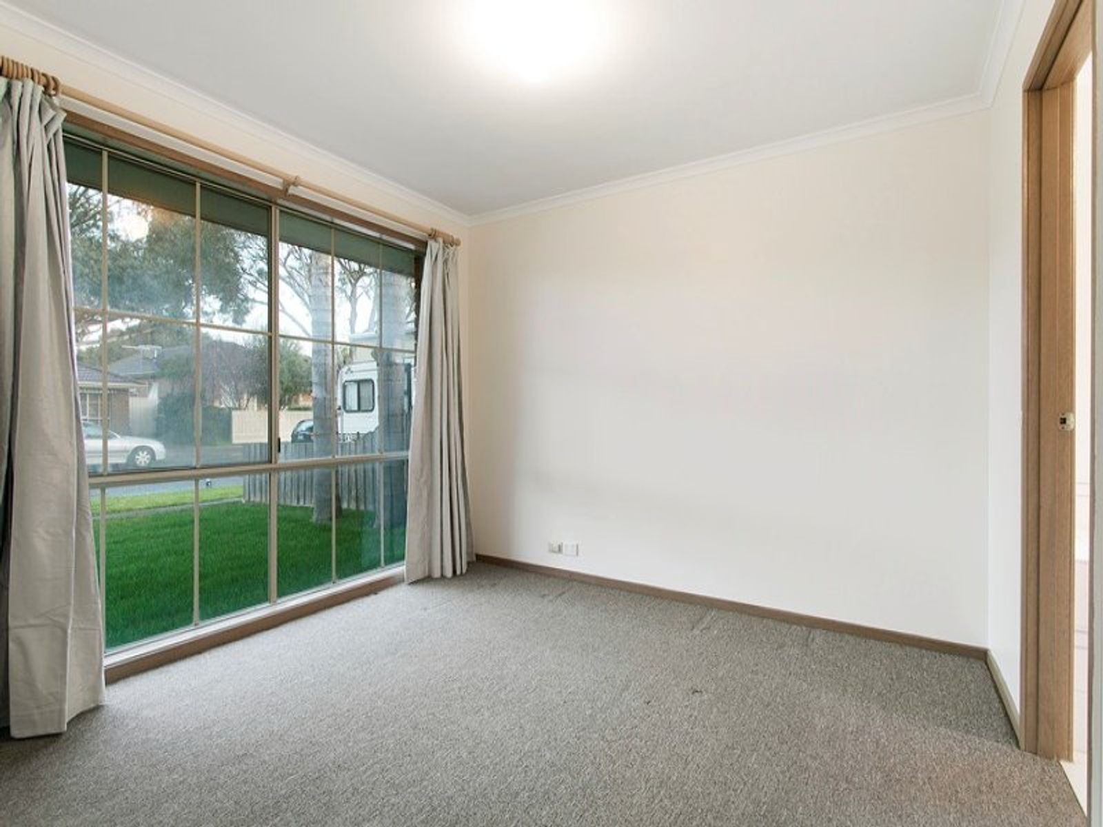 24 Llewellyn Avenue, Aspendale Gardens, VIC 3195, Aspendale Gardens - Thumbnail 3