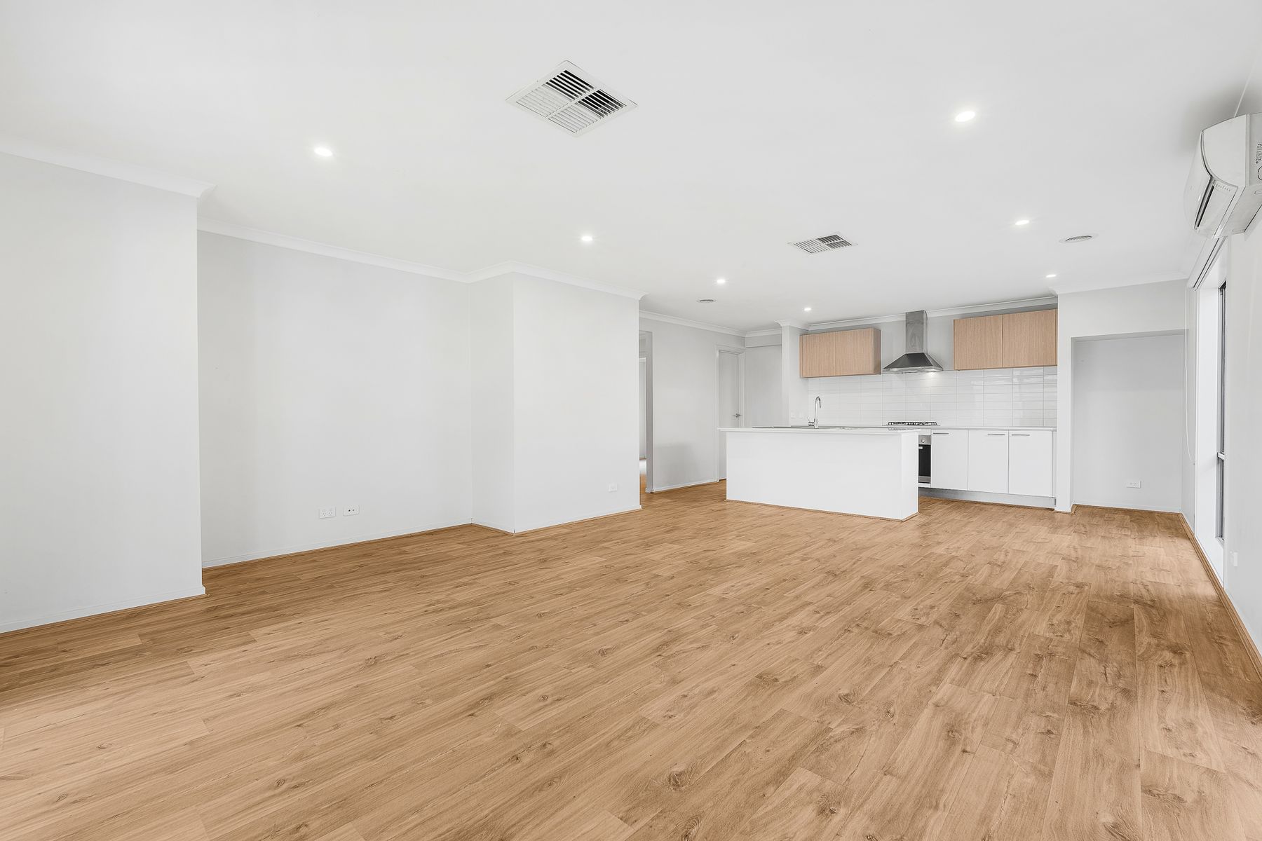 7 Hartland Drive, Cranbourne North, VIC 3977, Cranbourne North - Thumbnail 5