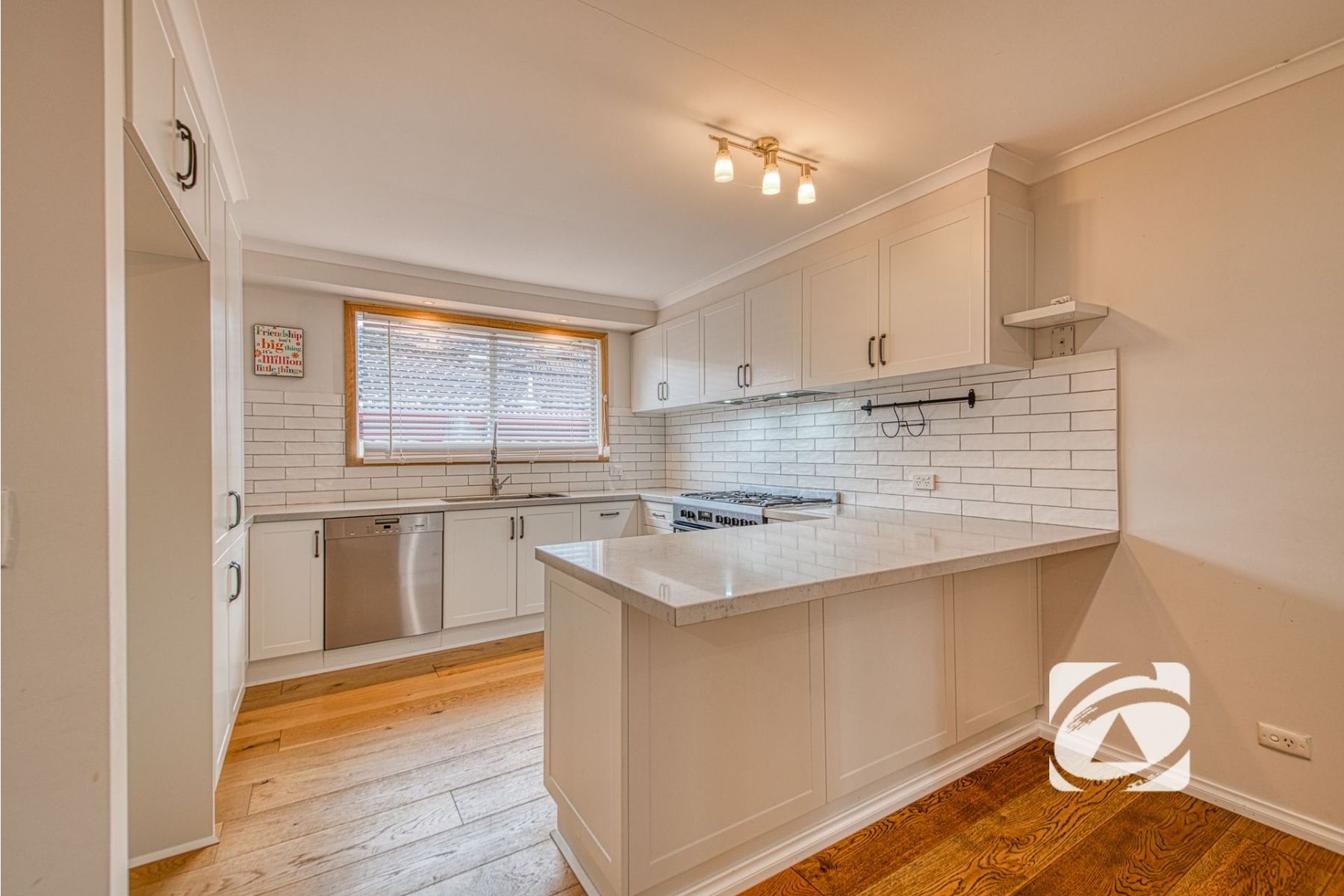 3 Penrith Court, Berwick VIC 3806, Berwick - Thumbnail 3
