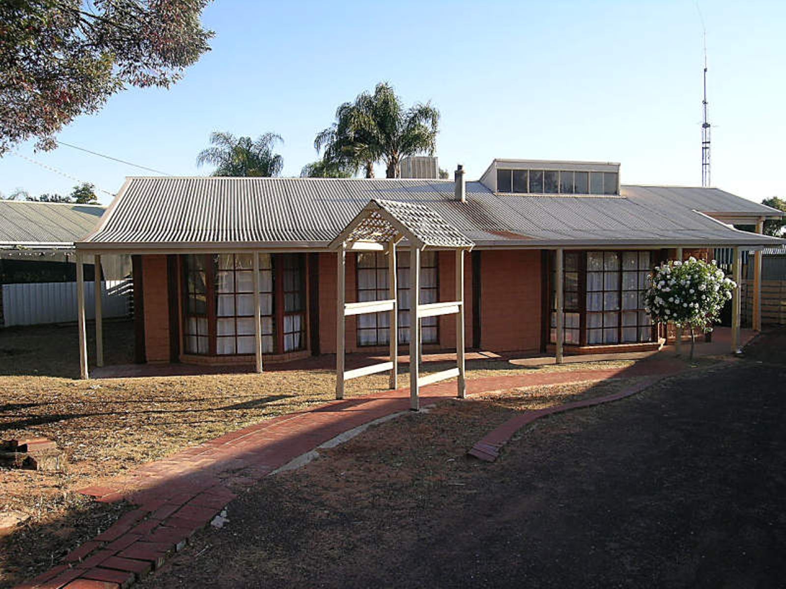 299 Tenth Street, Mildura - Thumbnail 3
