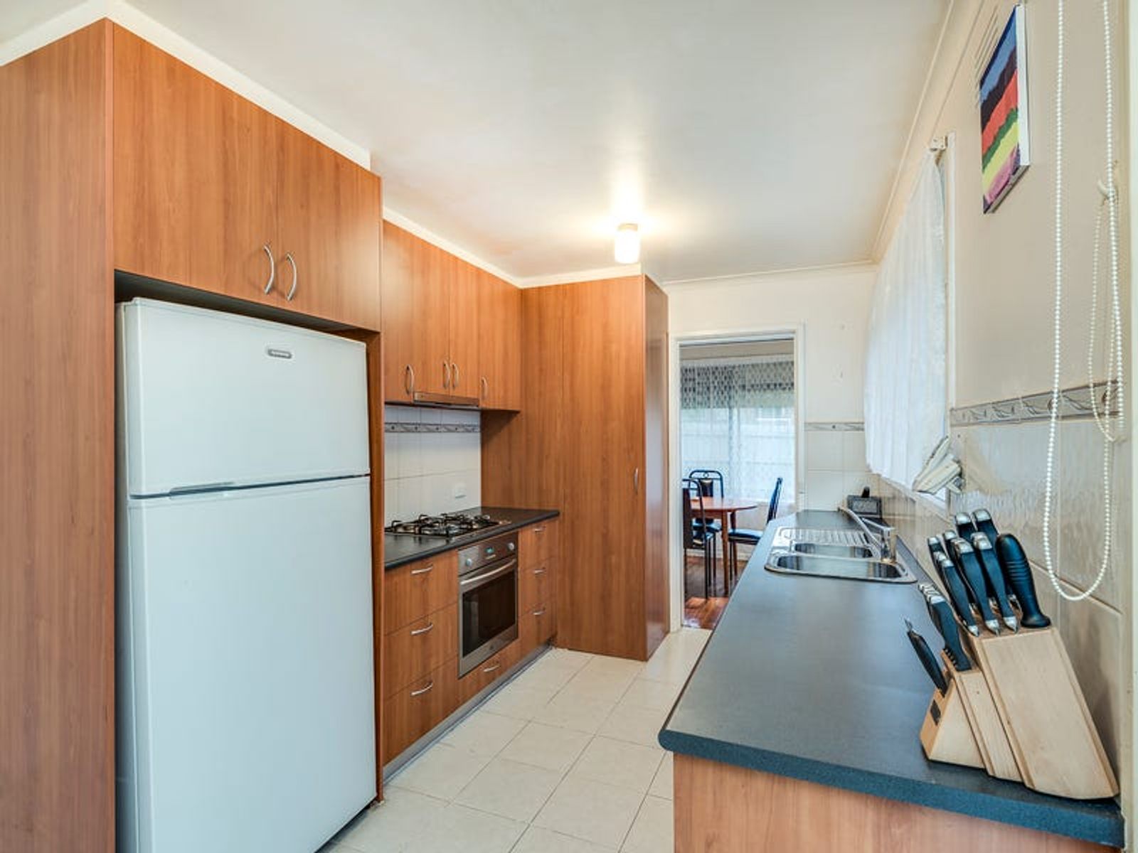 2 Sorbus Close, Endeavour Hills, VIC 3802, Endeavour Hills - Thumbnail 3