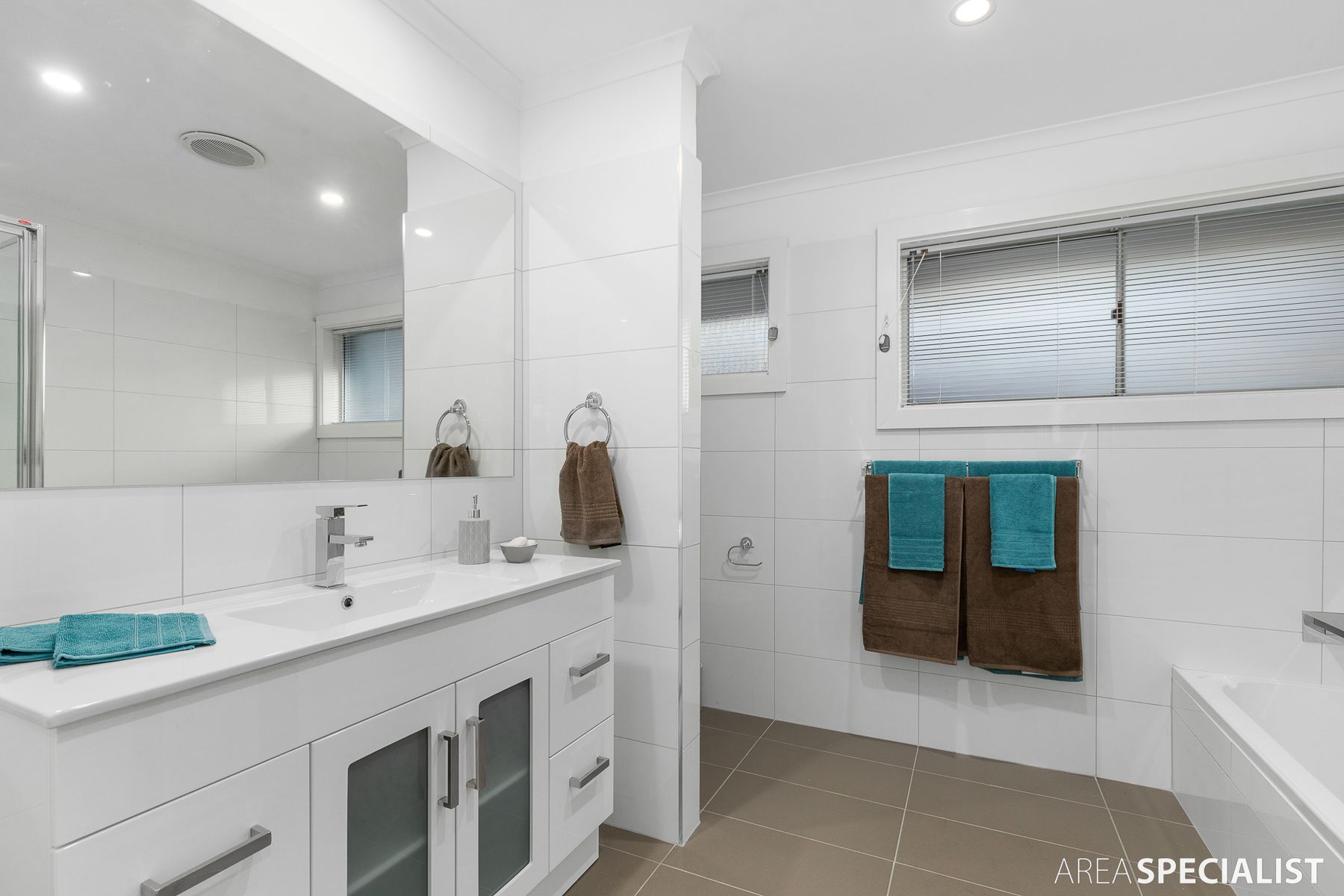 16 Smeaton Avenue, Hoppers Crossing, VIC 3029, Hoppers Crossing - Thumbnail 8