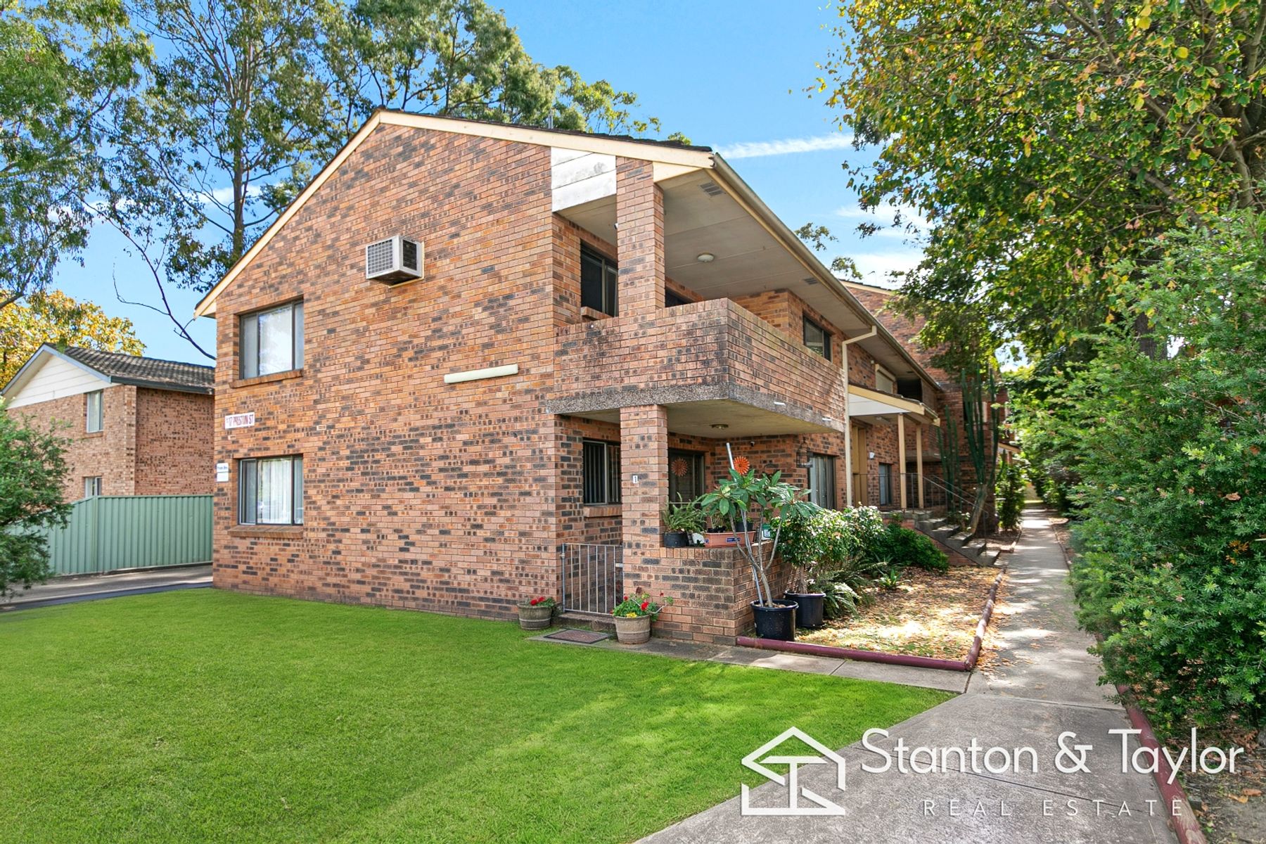 2/17 Preston Street, Jamisontown - Thumbnail 2