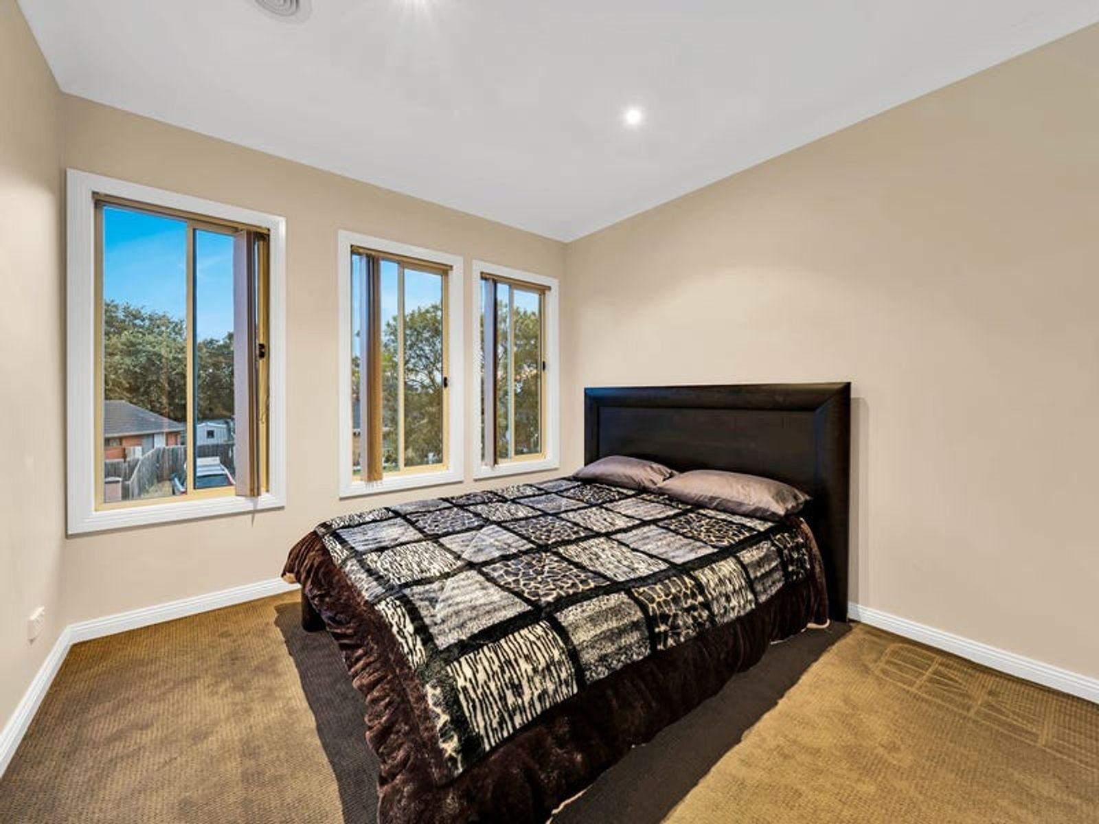 12 Branton Drive, Hampton Park, VIC 3976, Hampton Park - Thumbnail 8