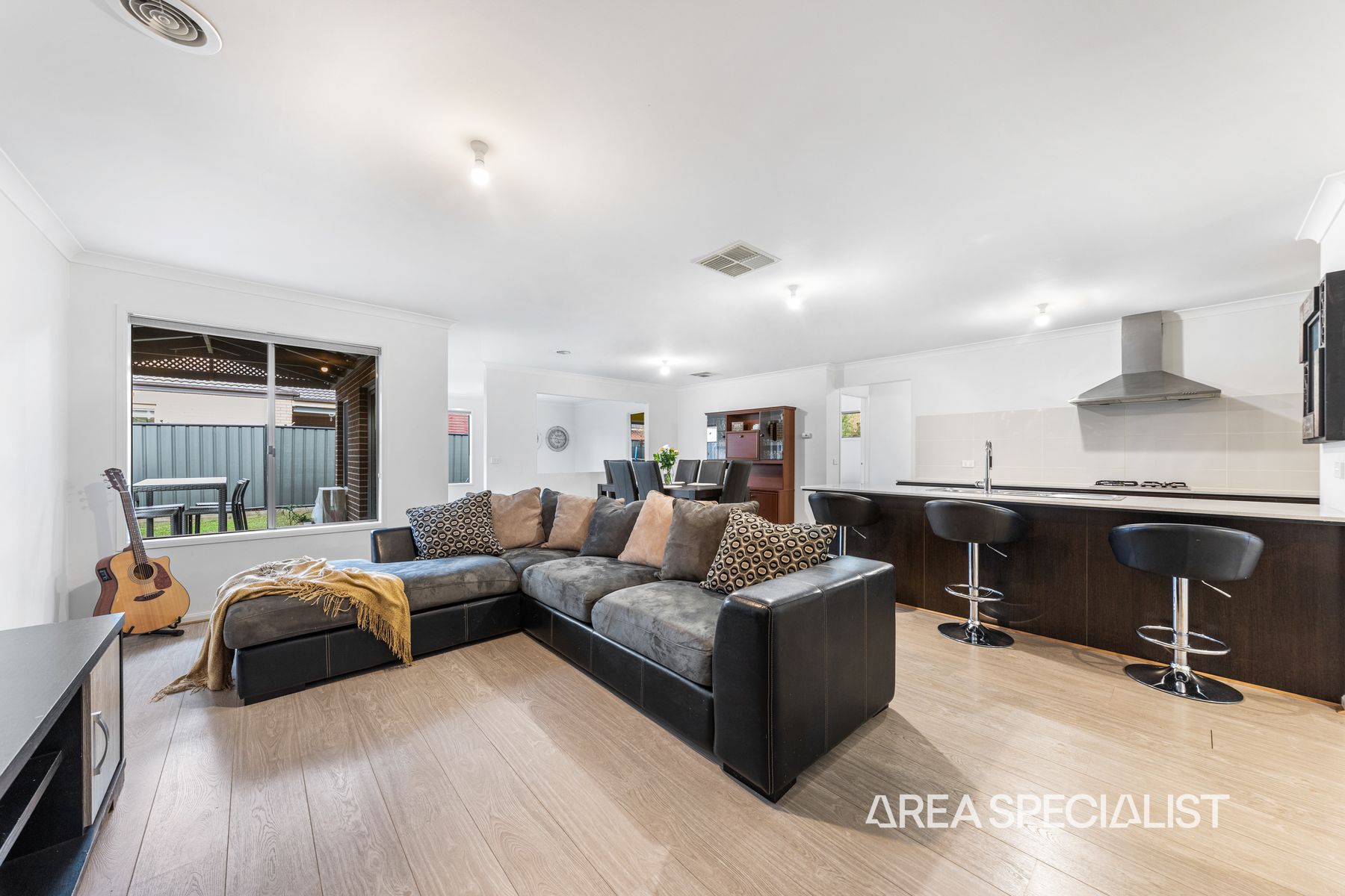 8 Westphalian Rise, Clyde North, VIC 3978, Clyde North - Thumbnail 6