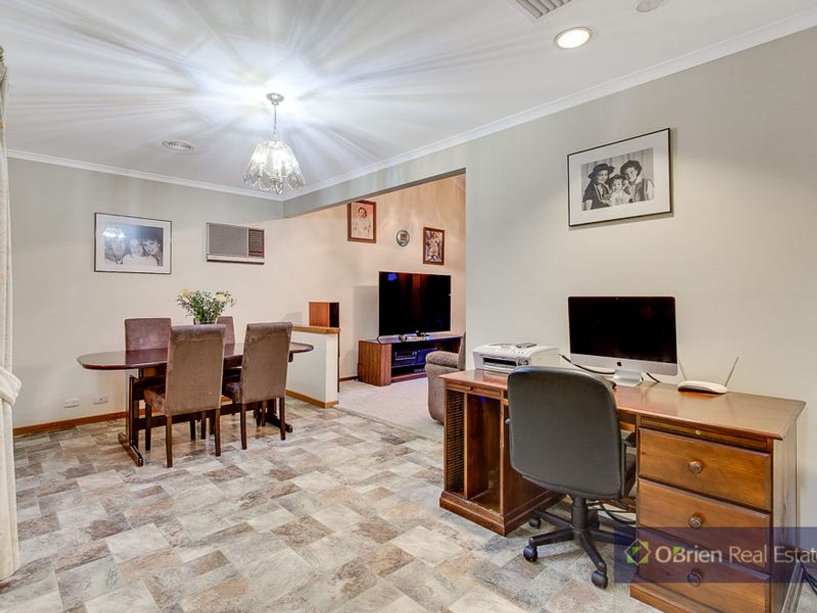 11 Bridle Court, Endeavour Hills, VIC 3802, Endeavour Hills - Thumbnail 4
