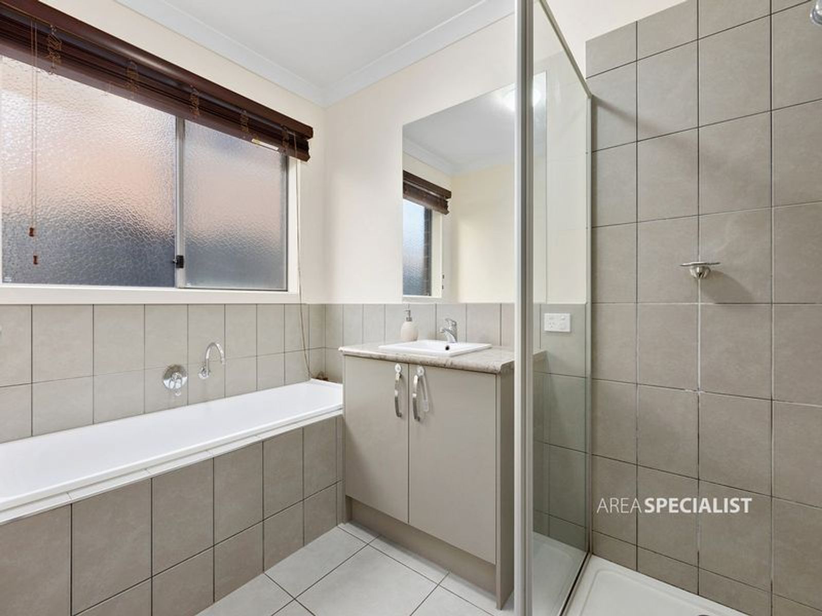 49 Karabair Street, Clyde North, VIC 3978, Clyde North - Thumbnail 8