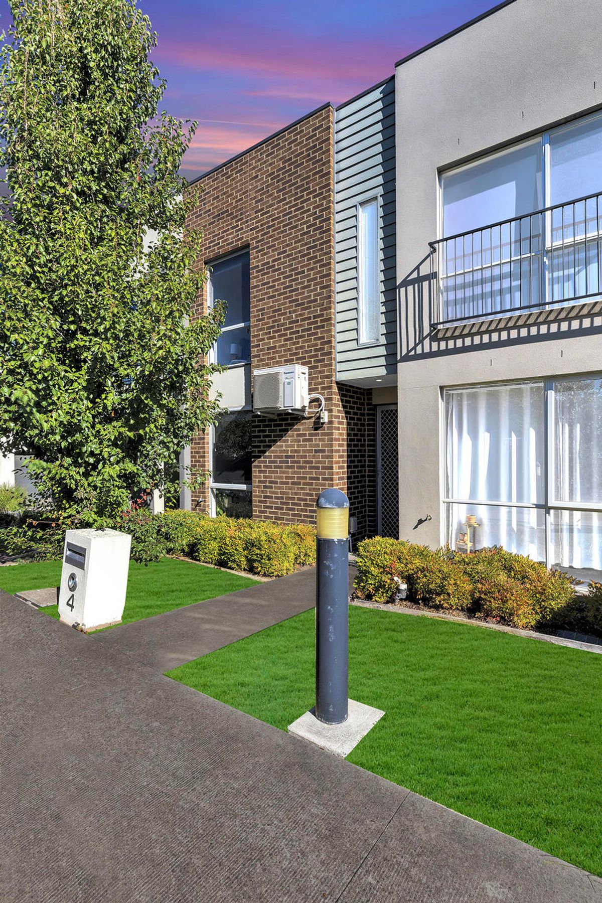 4 Toombal Place, Craigieburn VIC 3064, Craigieburn - Image 1