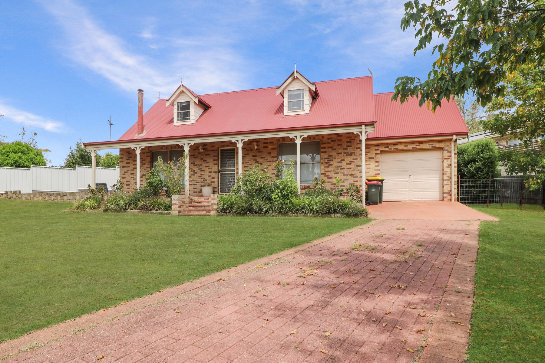 5 O'Halloran Avenue, Glen Innes NSW 2370, Glen Innes - Thumbnail 2