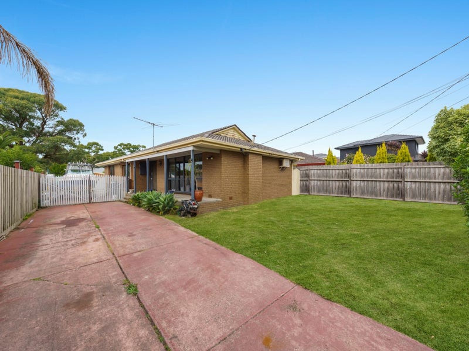 4 Highview Avenue, Cranbourne, VIC 3977, Cranbourne - Thumbnail 3