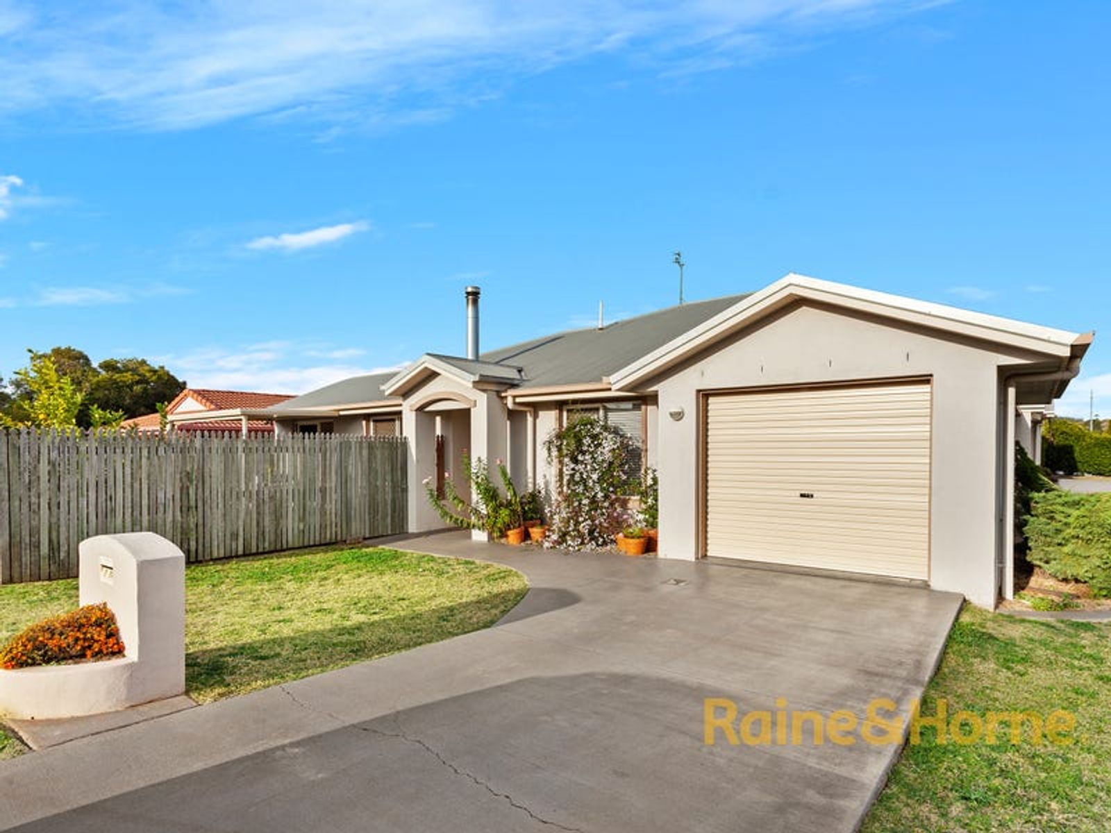 1/17 Hennenlotter Court, Kearneys Spring QLD 4350