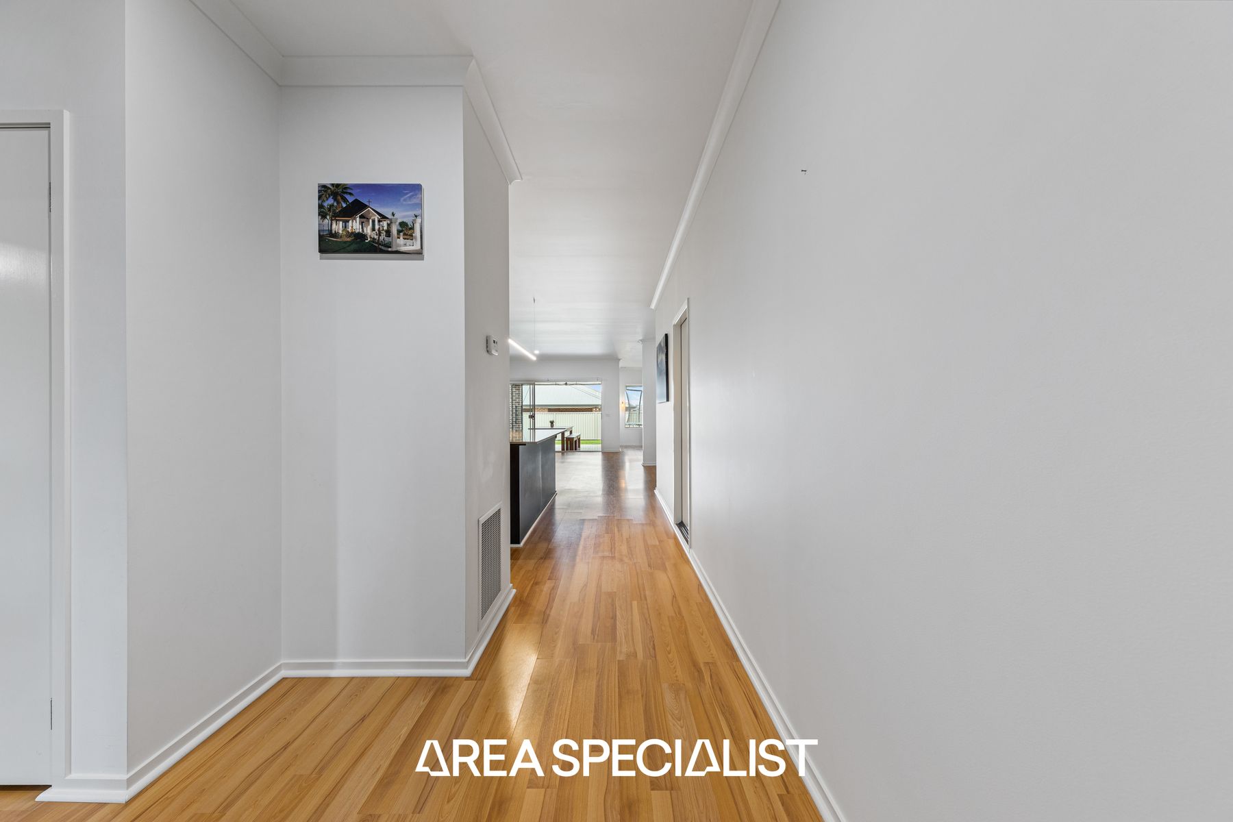 27 The Circuit, Pakenham, VIC 3810, Pakenham - Thumbnail 3