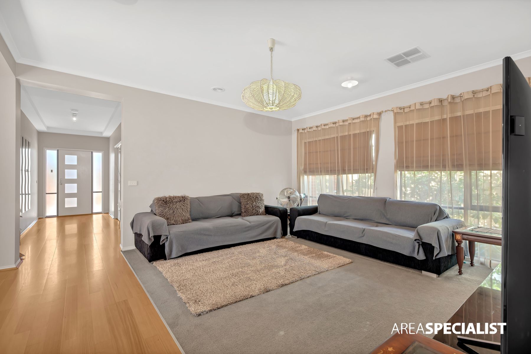 3 Hurlingham Place, Caroline Springs, VIC 3023, Caroline Springs - Thumbnail 3