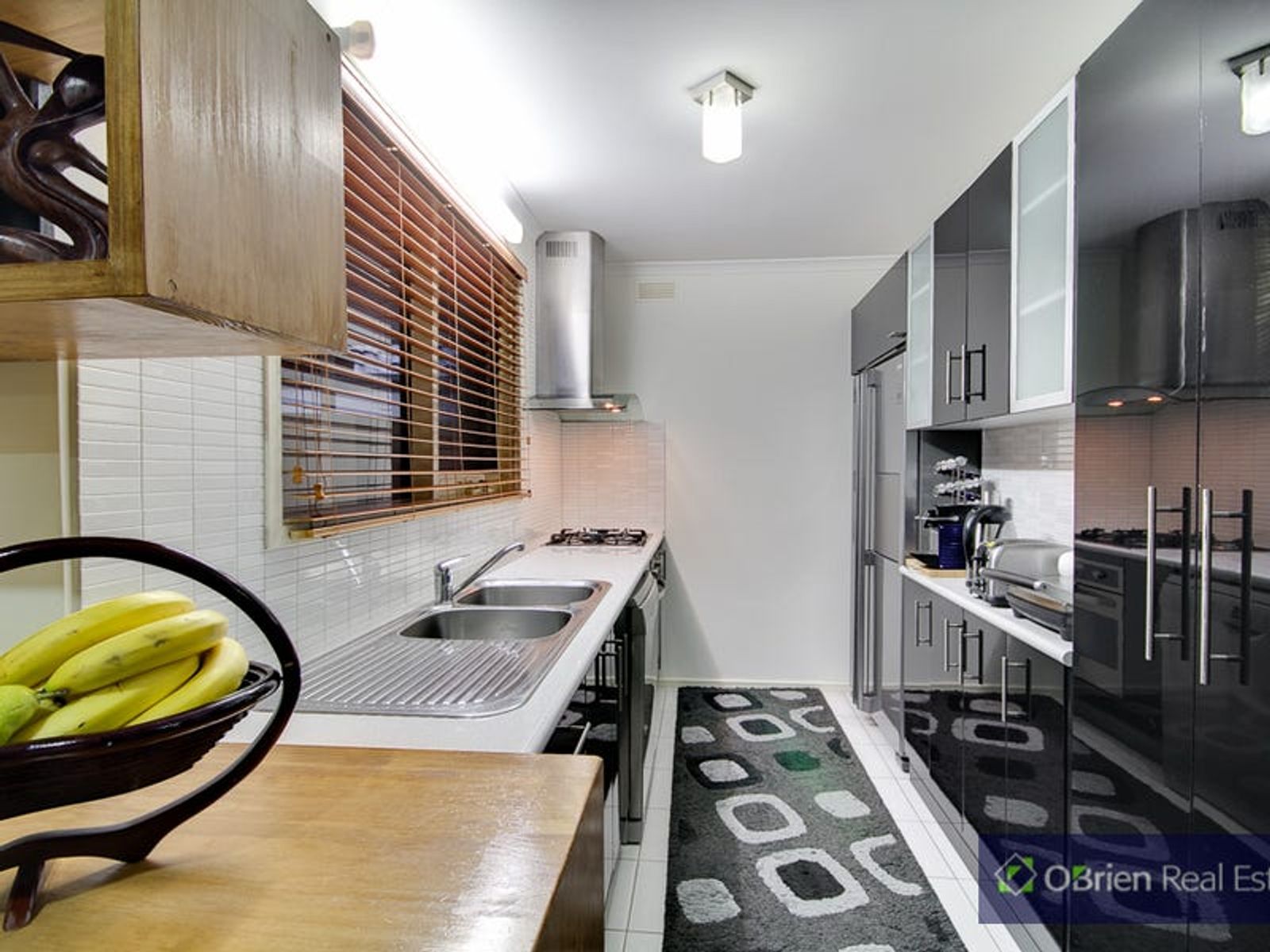 13 Amalfi Drive, Endeavour Hills, VIC 3802, Endeavour Hills - Thumbnail 3