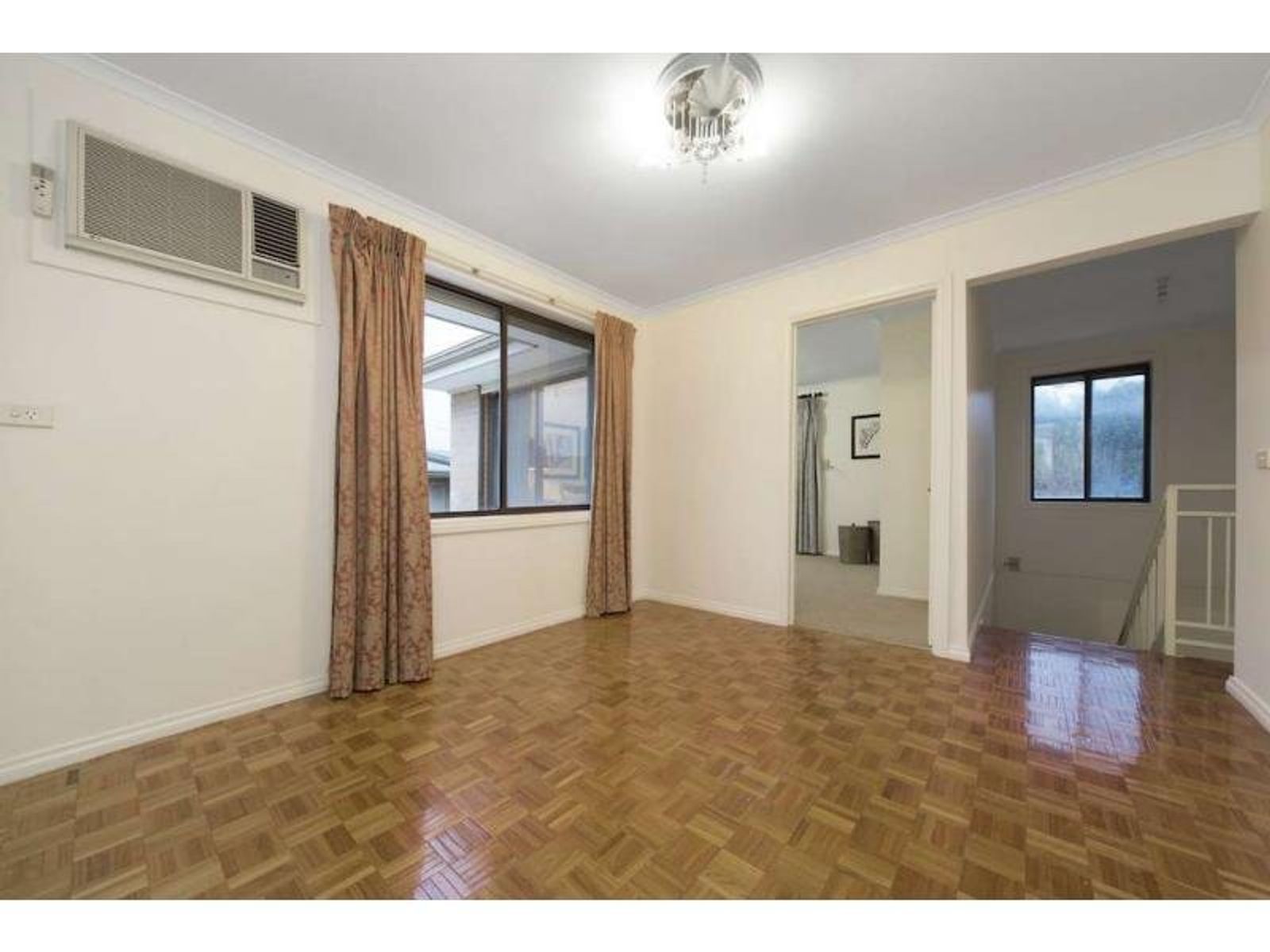 12 Monteith Crescent, Endeavour Hills, VIC 3802, Endeavour Hills - Thumbnail 4