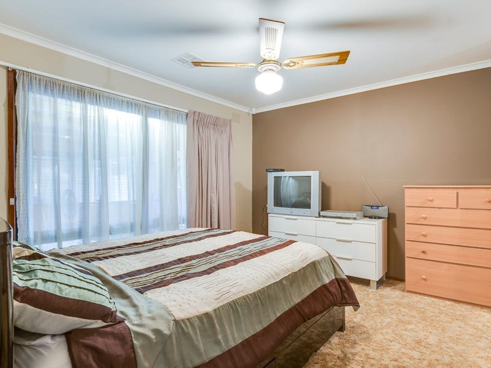 74 Scotsburn Way, Endeavour Hills, VIC 3802, Endeavour Hills - Thumbnail 5