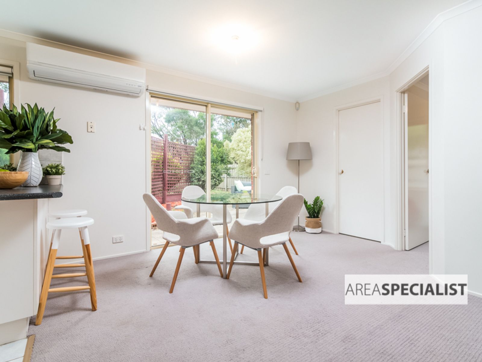 18 Dutton Close, Lynbrook, Lynbrook - Thumbnail 4