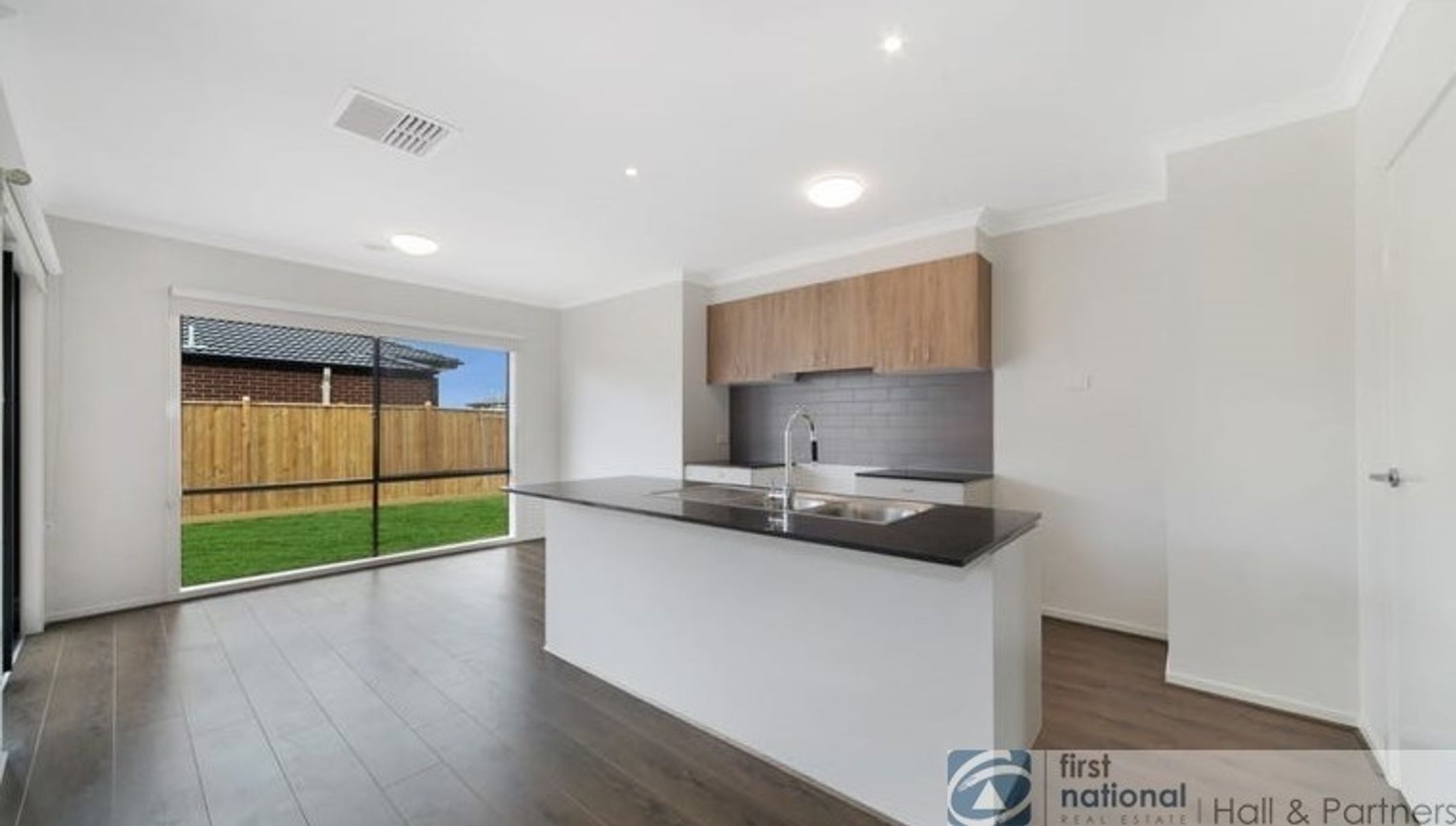 19 Alphey Road, Clyde North VIC 3978, Clyde North - Thumbnail 3